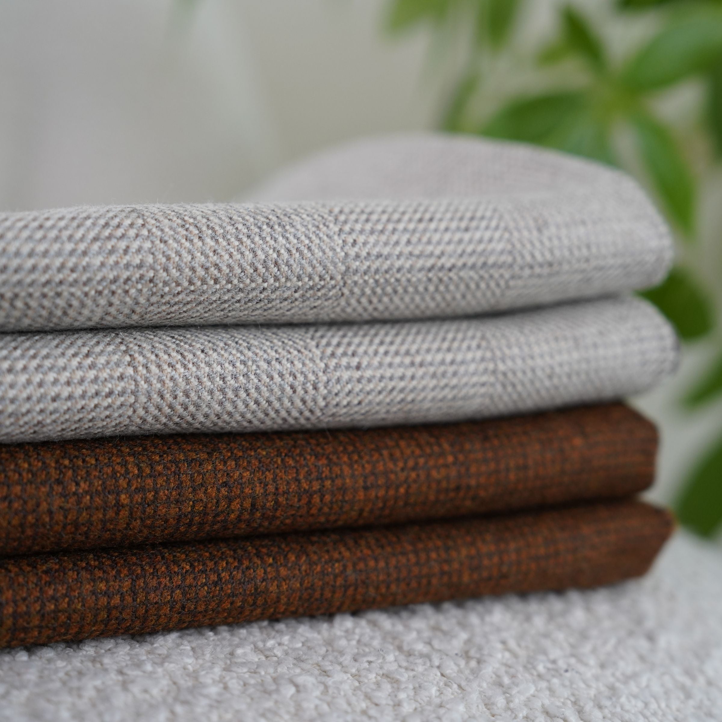 Ebarza cartier Monochrome Wool Blanket ETB022 - Blankets - ebarza Furniture UAE | Shop Modern Furniture in Abu Dhabi & Dubai - مفروشات ايبازرا في الامارات | تسوق اثاث عصري وديكورات مميزة في دبي وابوظبي