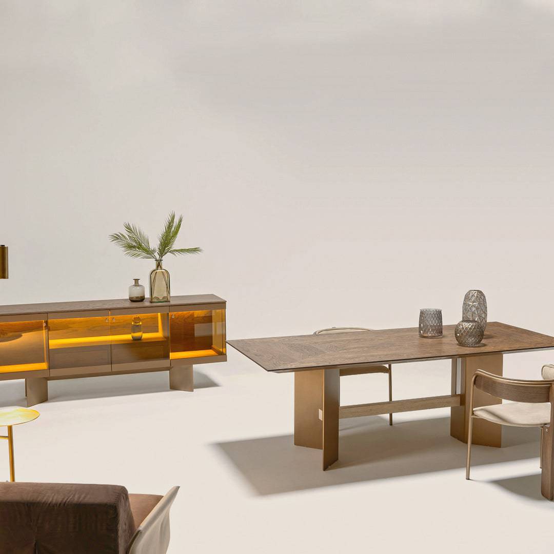 Display Edessa dining table by HOMAGE KOLTUK with marble legs, showcasing modern design and elegant craftsmanship.