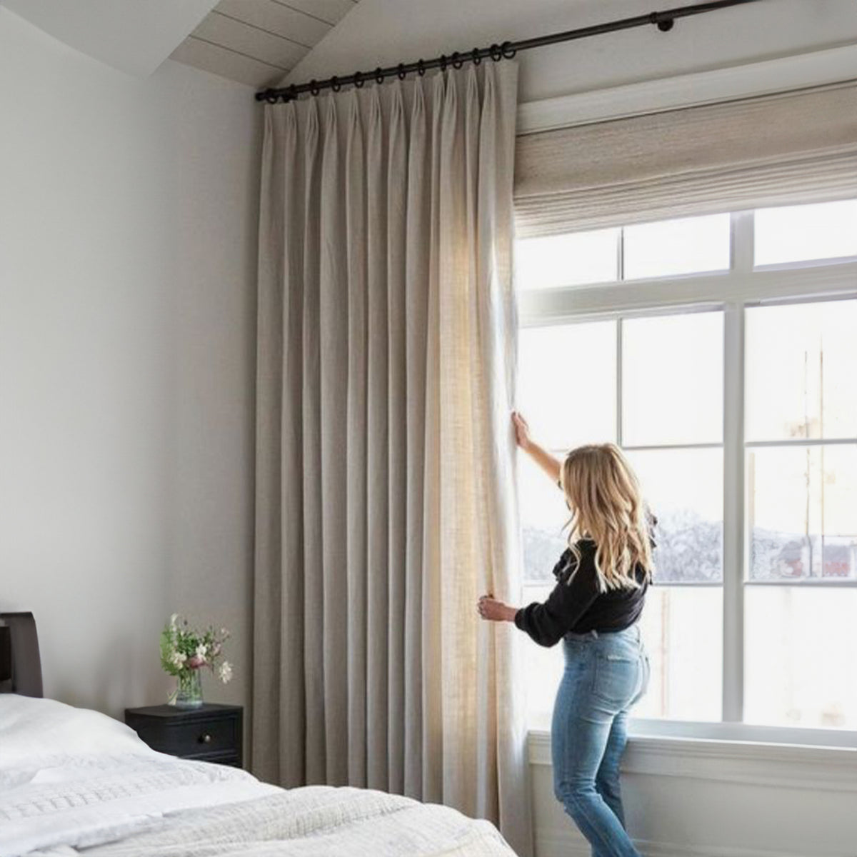 Elegant ROGER window curtain fabric in linen, featuring a sophisticated design for stylish curtains and drapes.