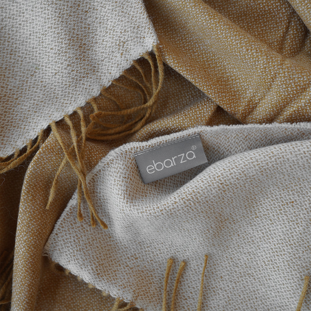 EmberWrap Throw Blanket - 350GSM - Blankets - ebarza Furniture UAE | Shop Modern Furniture in Abu Dhabi & Dubai - مفروشات ايبازرا في الامارات | تسوق اثاث عصري وديكورات مميزة في دبي وابوظبي