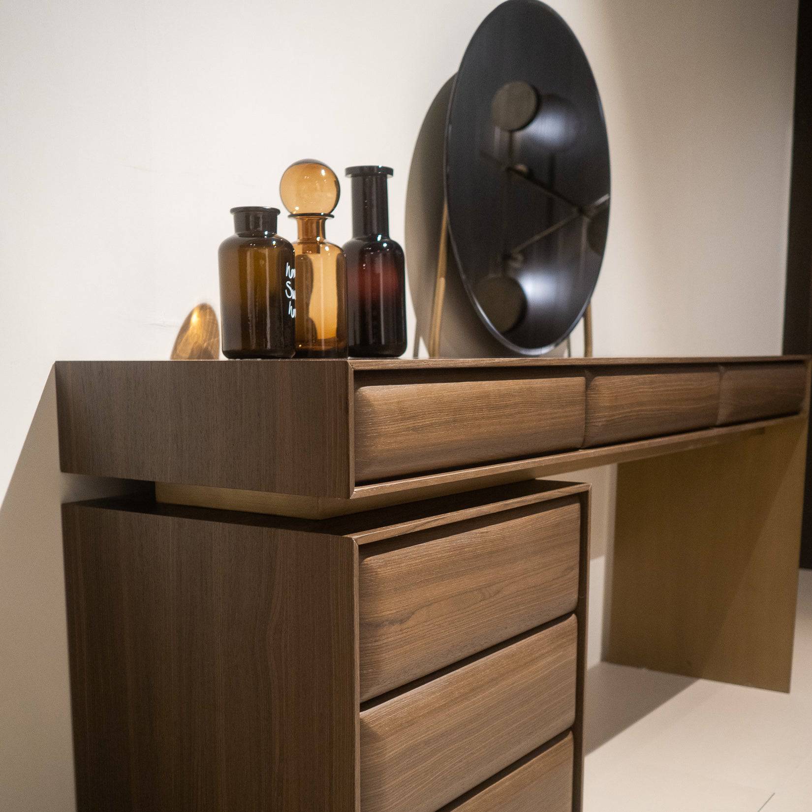 Era Dresser And Mirror Era-Dresser - Dressers and Mirrors - ebarza Furniture UAE | Shop Modern Furniture in Abu Dhabi & Dubai - مفروشات ايبازرا في الامارات | تسوق اثاث عصري وديكورات مميزة في دبي وابوظبي