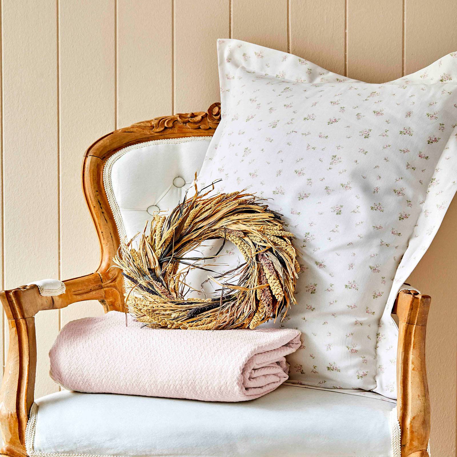 Fois Pudra Bedding Set 200.16.01.0074 - Bedding - ebarza Furniture UAE | Shop Modern Furniture in Abu Dhabi & Dubai - مفروشات ايبازرا في الامارات | تسوق اثاث عصري وديكورات مميزة في دبي وابوظبي