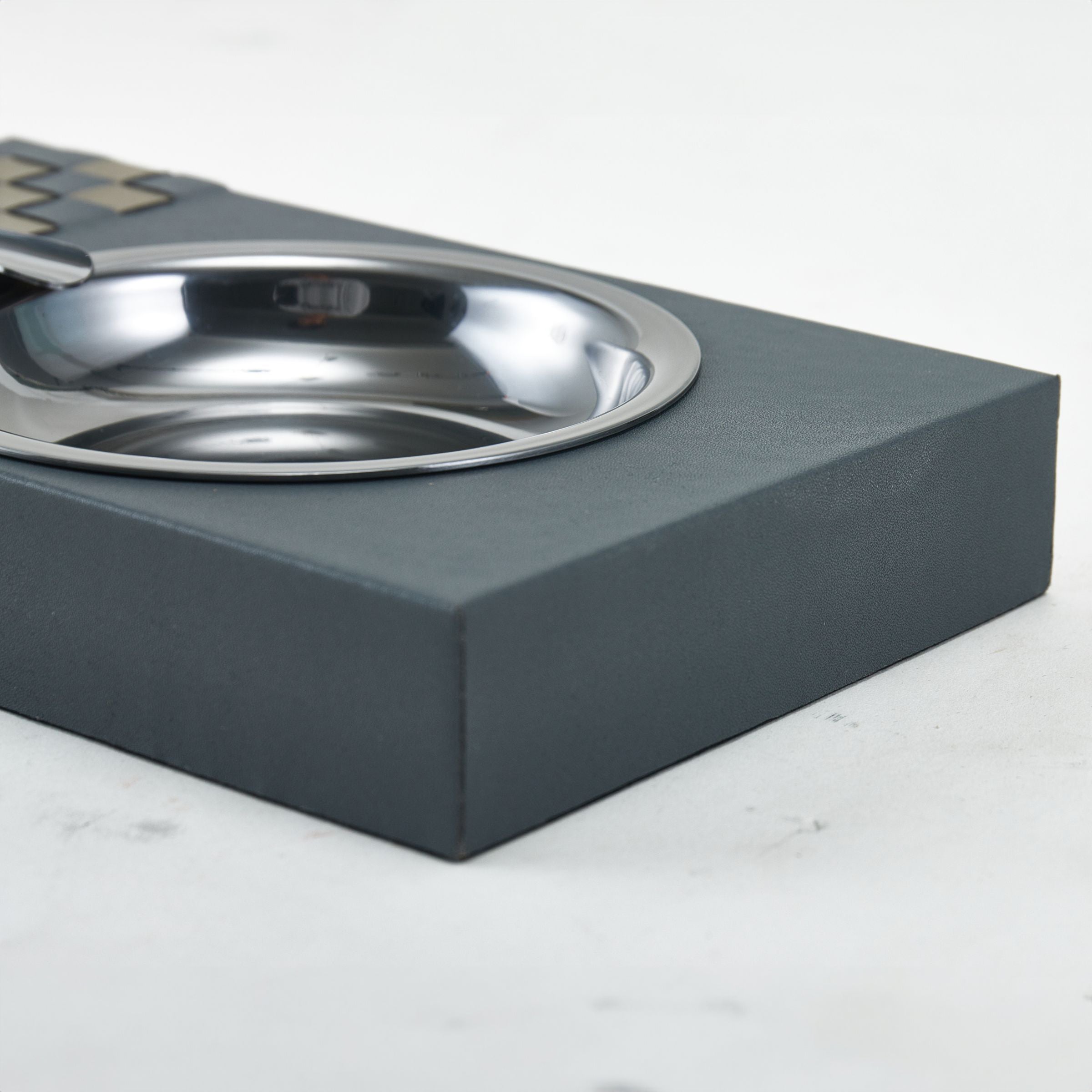 GREY & KHAKI & METAL HAND-WEAVEN CIGAR TRAY DW201139C - Trays - ebarza Furniture UAE | Shop Modern Furniture in Abu Dhabi & Dubai - مفروشات ايبازرا في الامارات | تسوق اثاث عصري وديكورات مميزة في دبي وابوظبي