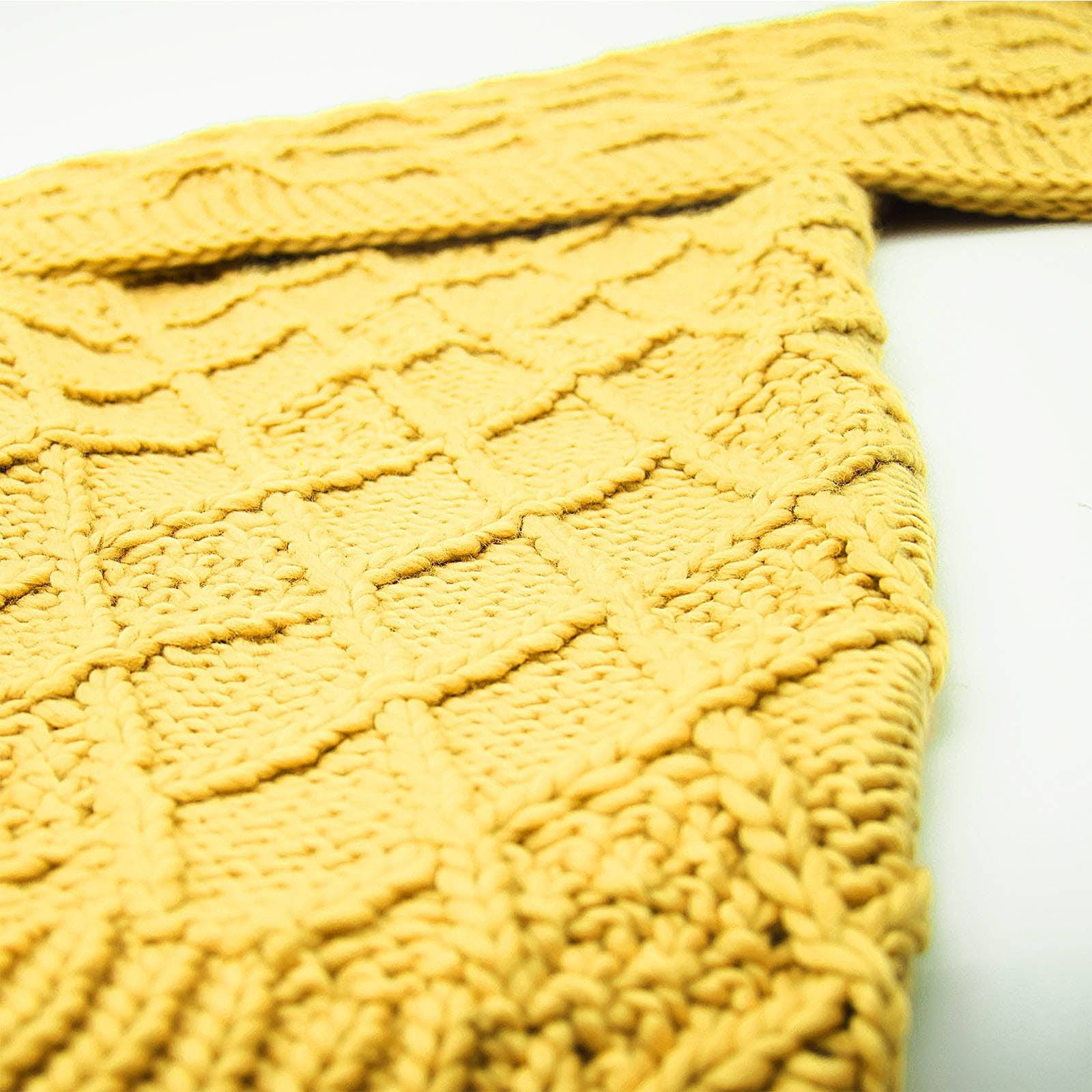 Handmade Chunky Throw Blanket 093A-001-Pink - Blankets - ebarza Furniture UAE | Shop Modern Furniture in Abu Dhabi & Dubai - مفروشات ايبازرا في الامارات | تسوق اثاث عصري وديكورات مميزة في دبي وابوظبي