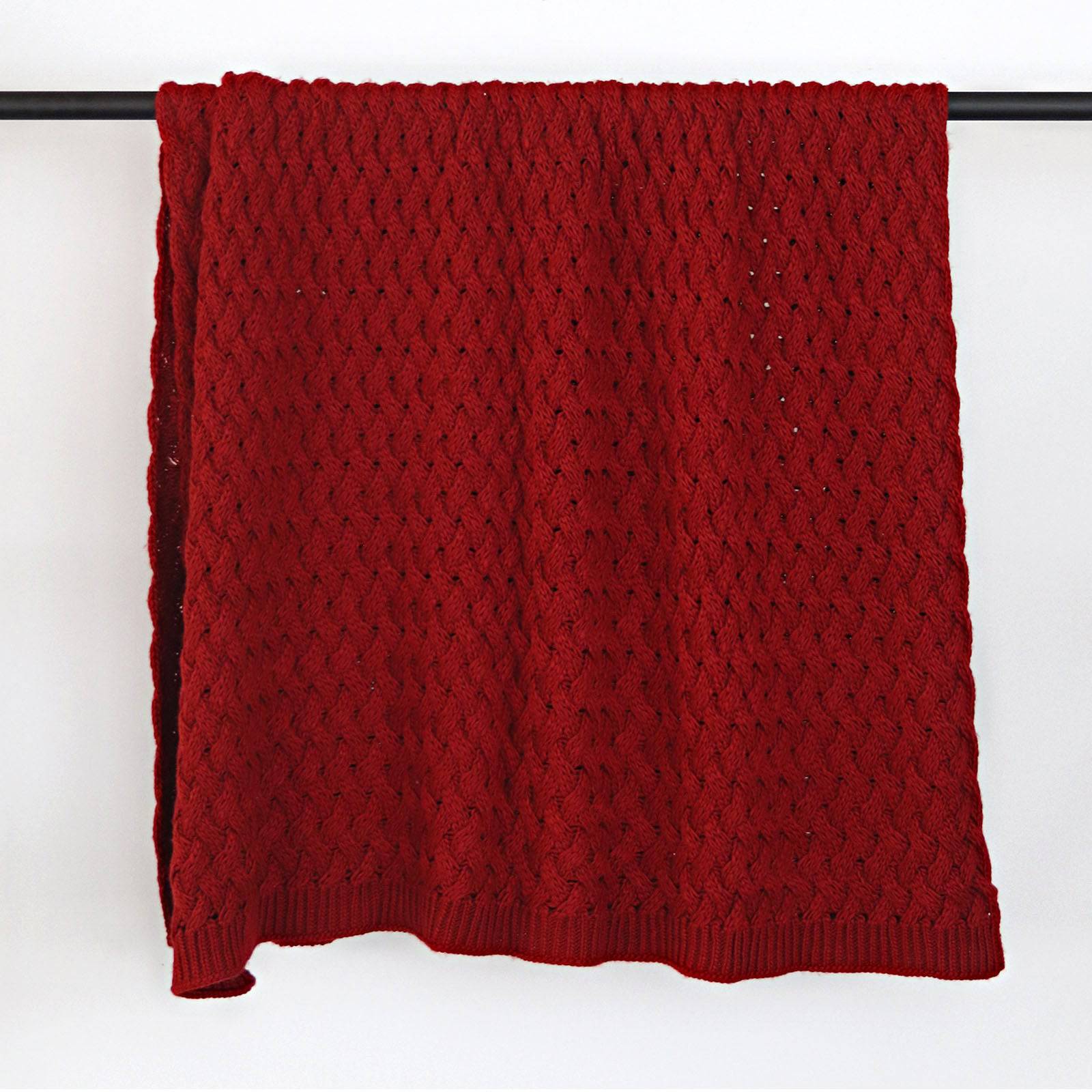 Handmade Chunky Throw Blanket  180401-002-Darkred -  Blankets | بطانية مكتنزة مصنوعة يدويًا - ebarza Furniture UAE | Shop Modern Furniture in Abu Dhabi & Dubai - مفروشات ايبازرا في الامارات | تسوق اثاث عصري وديكورات مميزة في دبي وابوظبي