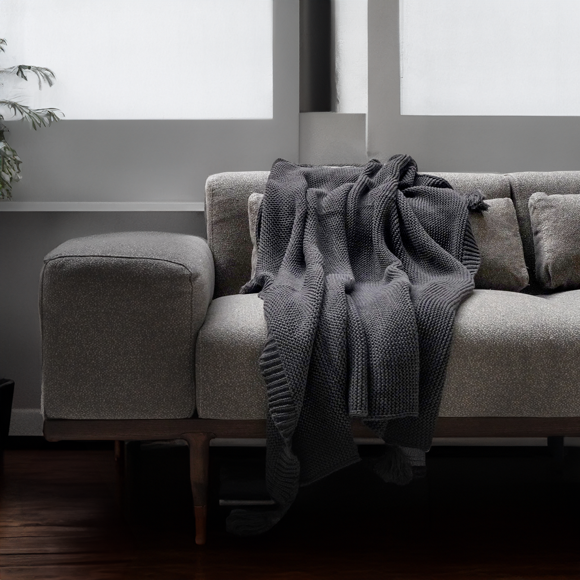 Handmade Grey Throw Blanket DT2305-GRY - Blankets - ebarza Furniture UAE | Shop Modern Furniture in Abu Dhabi & Dubai - مفروشات ايبازرا في الامارات | تسوق اثاث عصري وديكورات مميزة في دبي وابوظبي