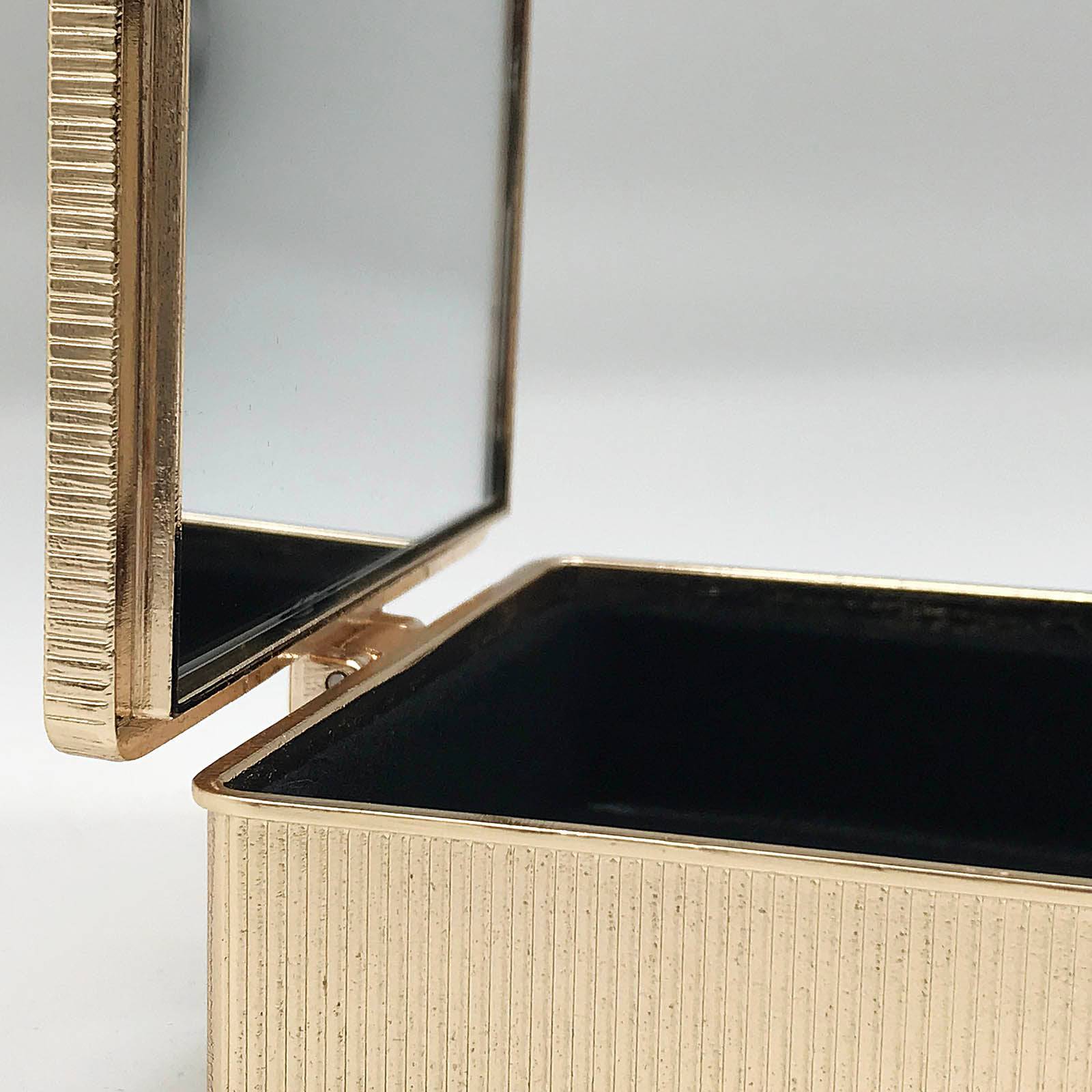 Handmade Zinc Box With Mirror   Royal 98263Ai00 -  Decorative Boxes | علبة زنك صناعة يدوية مع مرآة رويال - ebarza Furniture UAE | Shop Modern Furniture in Abu Dhabi & Dubai - مفروشات ايبازرا في الامارات | تسوق اثاث عصري وديكورات مميزة في دبي وابوظبي