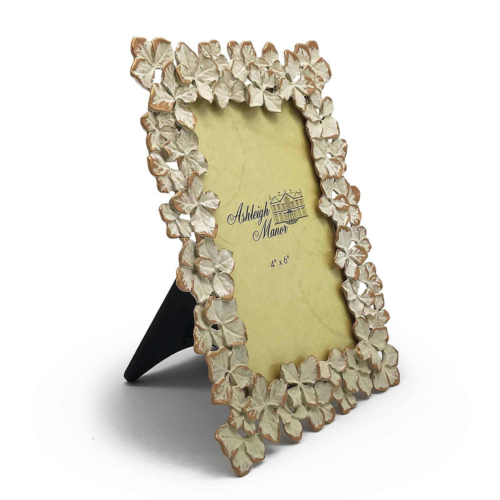 Handmade Zinc Photo Frame Classic 40672-23B2N0 - Photo Frames - ebarza Furniture UAE | Shop Modern Furniture in Abu Dhabi & Dubai - مفروشات ايبازرا في الامارات | تسوق اثاث عصري وديكورات مميزة في دبي وابوظبي