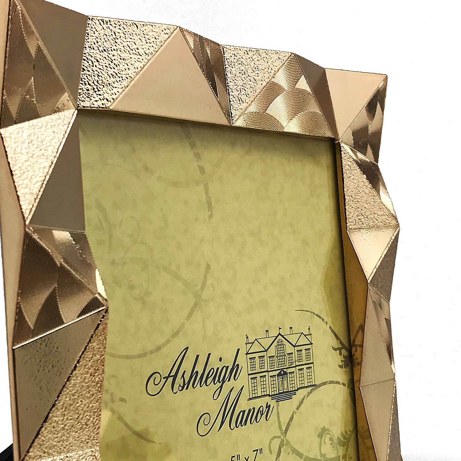 Handmade Zinc Photo Frame Royal 40453-44Ai0 - Photo Frames - ebarza Furniture UAE | Shop Modern Furniture in Abu Dhabi & Dubai - مفروشات ايبازرا في الامارات | تسوق اثاث عصري وديكورات مميزة في دبي وابوظبي