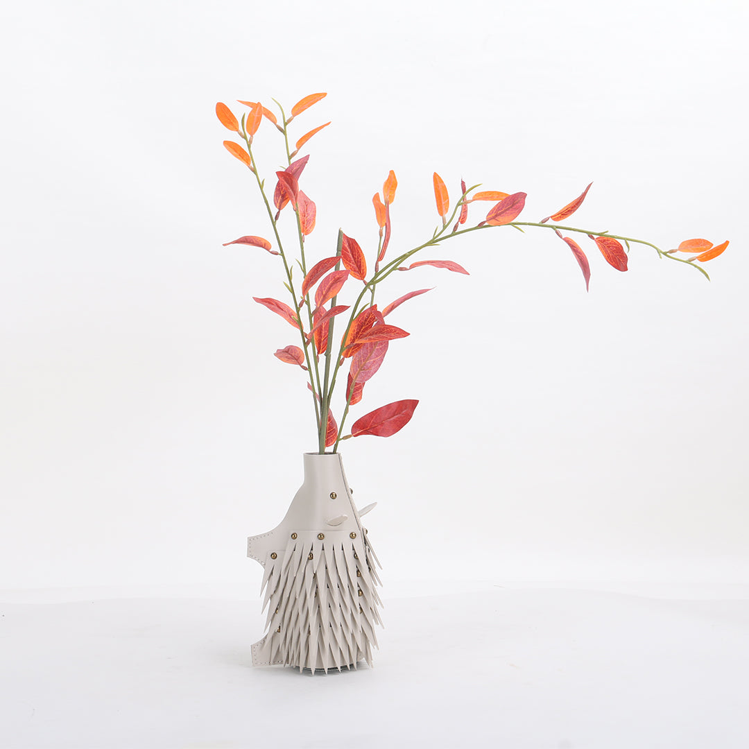 Hedgehog Vase/Sculpture KB3025 - Vases - ebarza Furniture UAE | Shop Modern Furniture in Abu Dhabi & Dubai - مفروشات ايبازرا في الامارات | تسوق اثاث عصري وديكورات مميزة في دبي وابوظبي