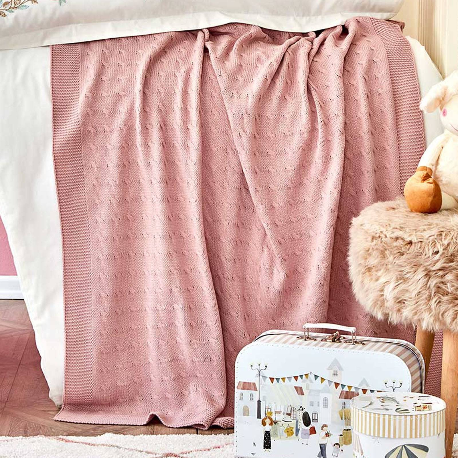 Karaca Home Baby Gazelle Pink Embroidered Private Baby Set 200.16.01.0269 -  Bedding | مجموعة الأطفال الخاصة المطرزة كاراجا - ebarza Furniture UAE | Shop Modern Furniture in Abu Dhabi & Dubai - مفروشات ايبازرا في الامارات | تسوق اثاث عصري وديكورات مميزة في دبي وابوظبي