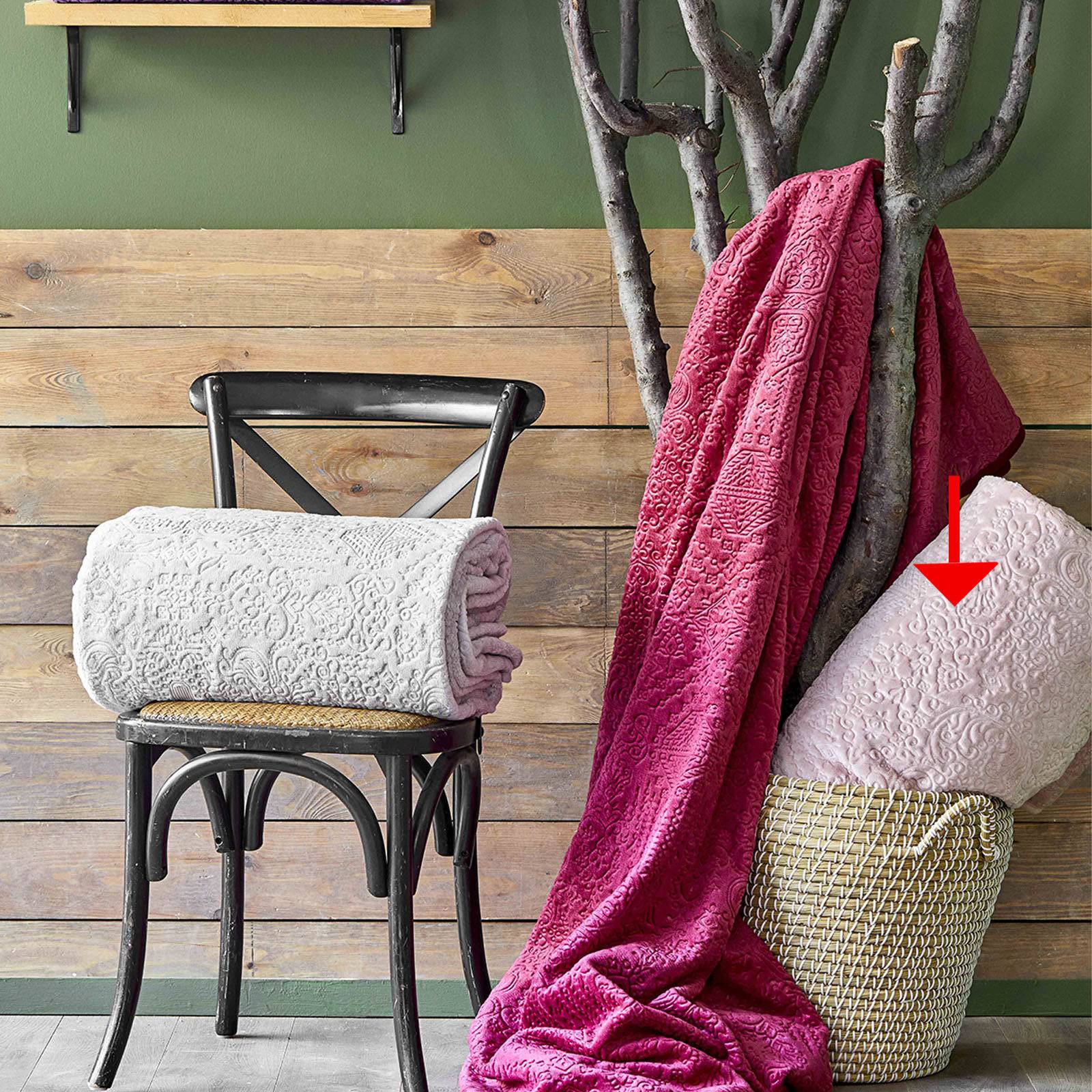 Karaca Home Rauqel Pudra Single Embosy Blanket(160X220) 200.15.01.0282 - Blankets - ebarza Furniture UAE | Shop Modern Furniture in Abu Dhabi & Dubai - مفروشات ايبازرا في الامارات | تسوق اثاث عصري وديكورات مميزة في دبي وابوظبي