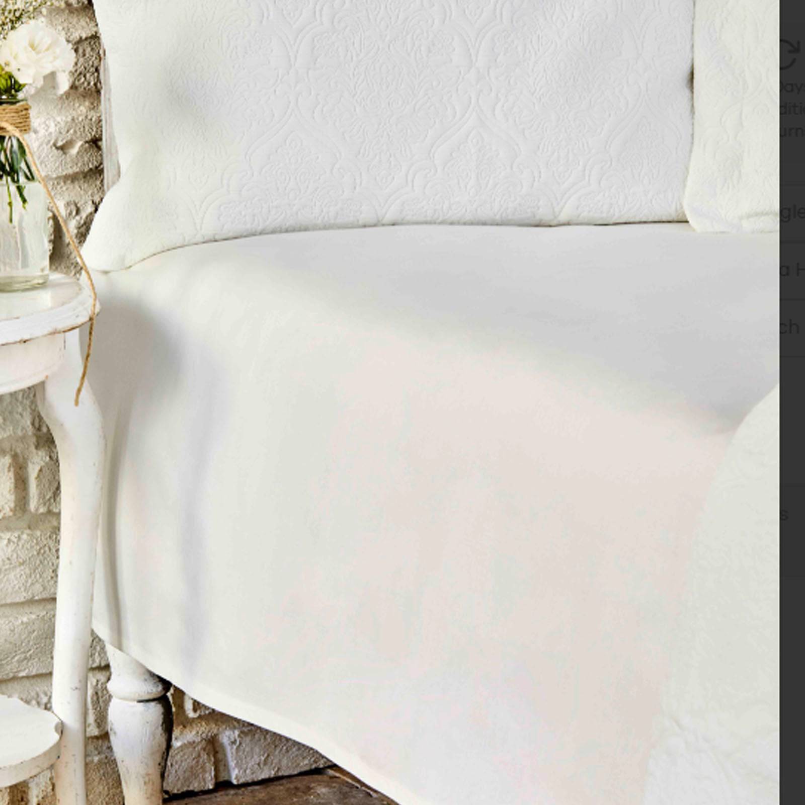 Karaca Home White Double Bed Sheet 201.15.01.0086 -  Bed Sheets | كاراجا هوم شرشف سرير مزدوج أبيض - ebarza Furniture UAE | Shop Modern Furniture in Abu Dhabi & Dubai - مفروشات ايبازرا في الامارات | تسوق اثاث عصري وديكورات مميزة في دبي وابوظبي
