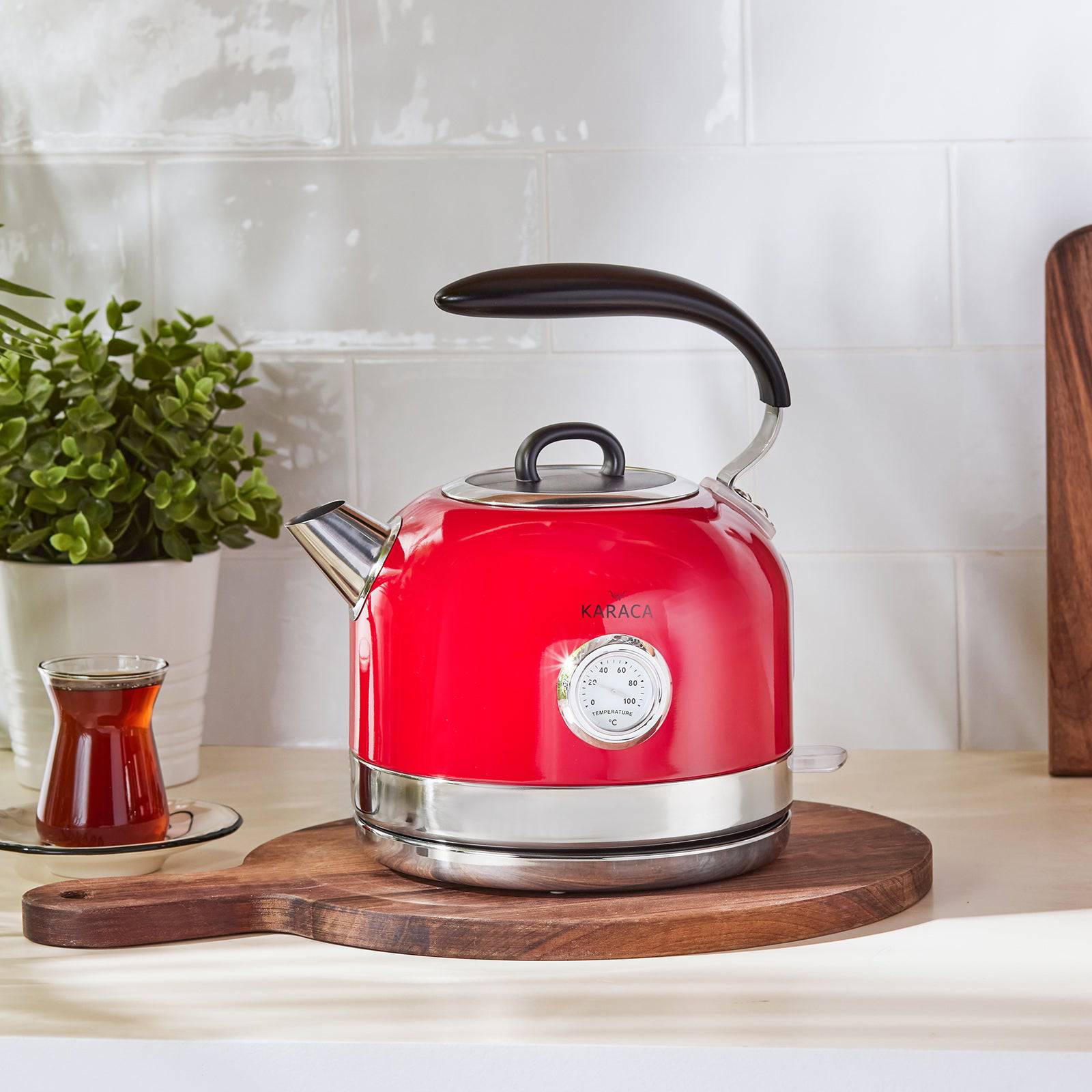 Karaca Retro 2152 Red Retro Kettle 153.03.06.2559 - Kitchen Appliances - ebarza Furniture UAE | Shop Modern Furniture in Abu Dhabi & Dubai - مفروشات ايبازرا في الامارات | تسوق اثاث عصري وديكورات مميزة في دبي وابوظبي