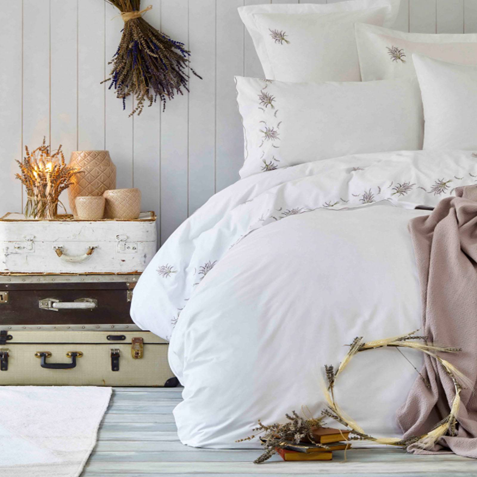 Lalita Lila Set 200.12.01.0074 - Bedding - ebarza Furniture UAE | Shop Modern Furniture in Abu Dhabi & Dubai - مفروشات ايبازرا في الامارات | تسوق اثاث عصري وديكورات مميزة في دبي وابوظبي