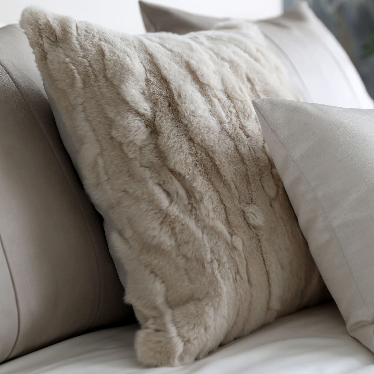 BEACON Leonardo full bedding set with intricate patterns, includes comforter and pillowcases in a stylish bedroom display.