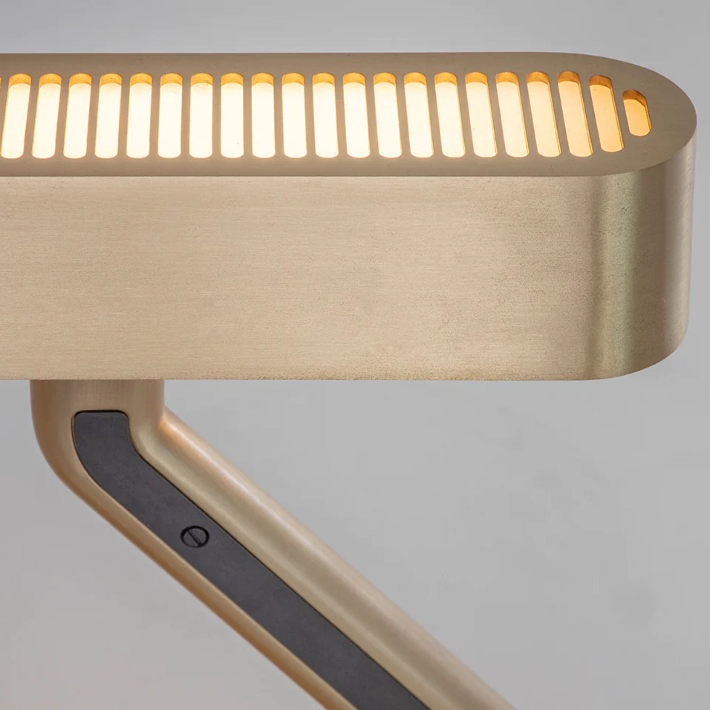 Lexy Table Lamp CY-LTD-1012 - Desk\table Lamps - ebarza Furniture UAE | Shop Modern Furniture in Abu Dhabi & Dubai - مفروشات ايبازرا في الامارات | تسوق اثاث عصري وديكورات مميزة في دبي وابوظبي