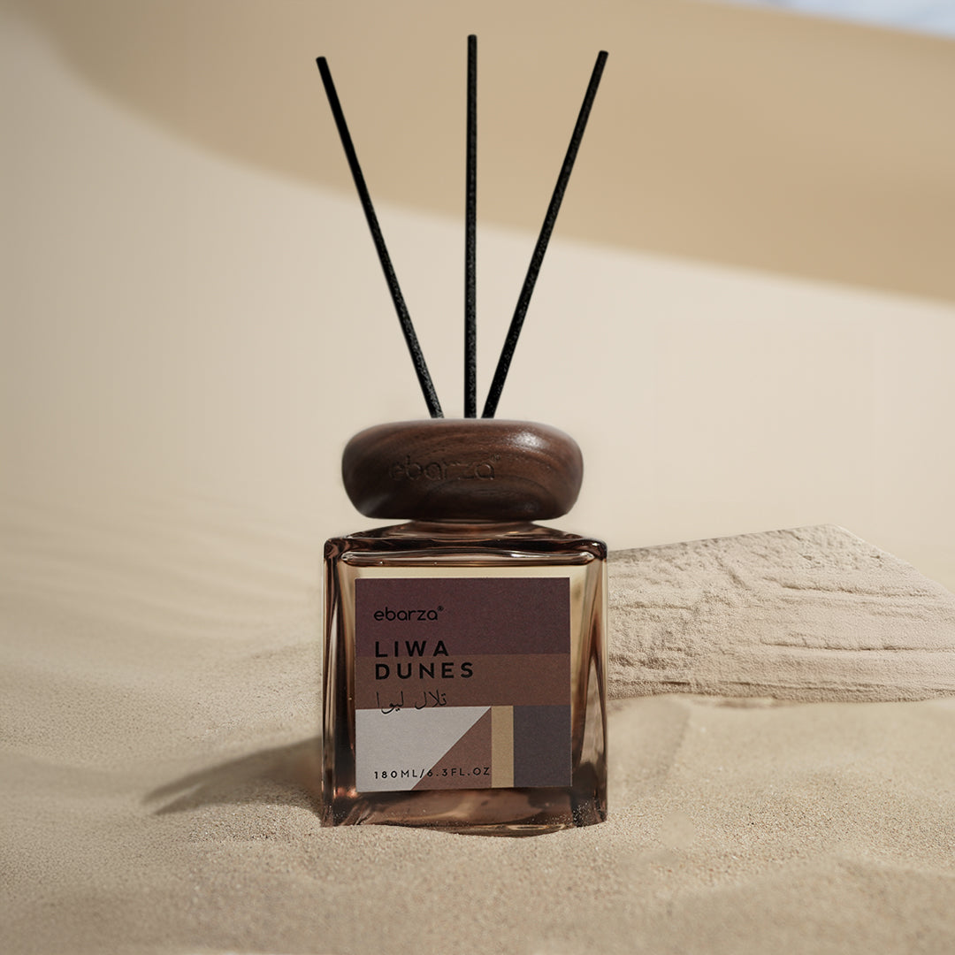 Warm moss brown LIWA DUNES stick diffuser with 180ml capacity, stylish design, by M&SENSE, in a sleek glass bottle.