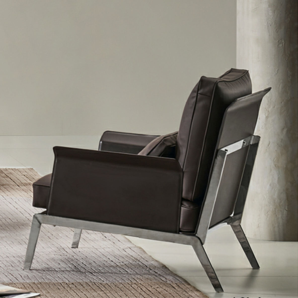 BEACON lounge chair LC069 with cushioned seat and wooden legs, modern lounge chair for living room or lounge area