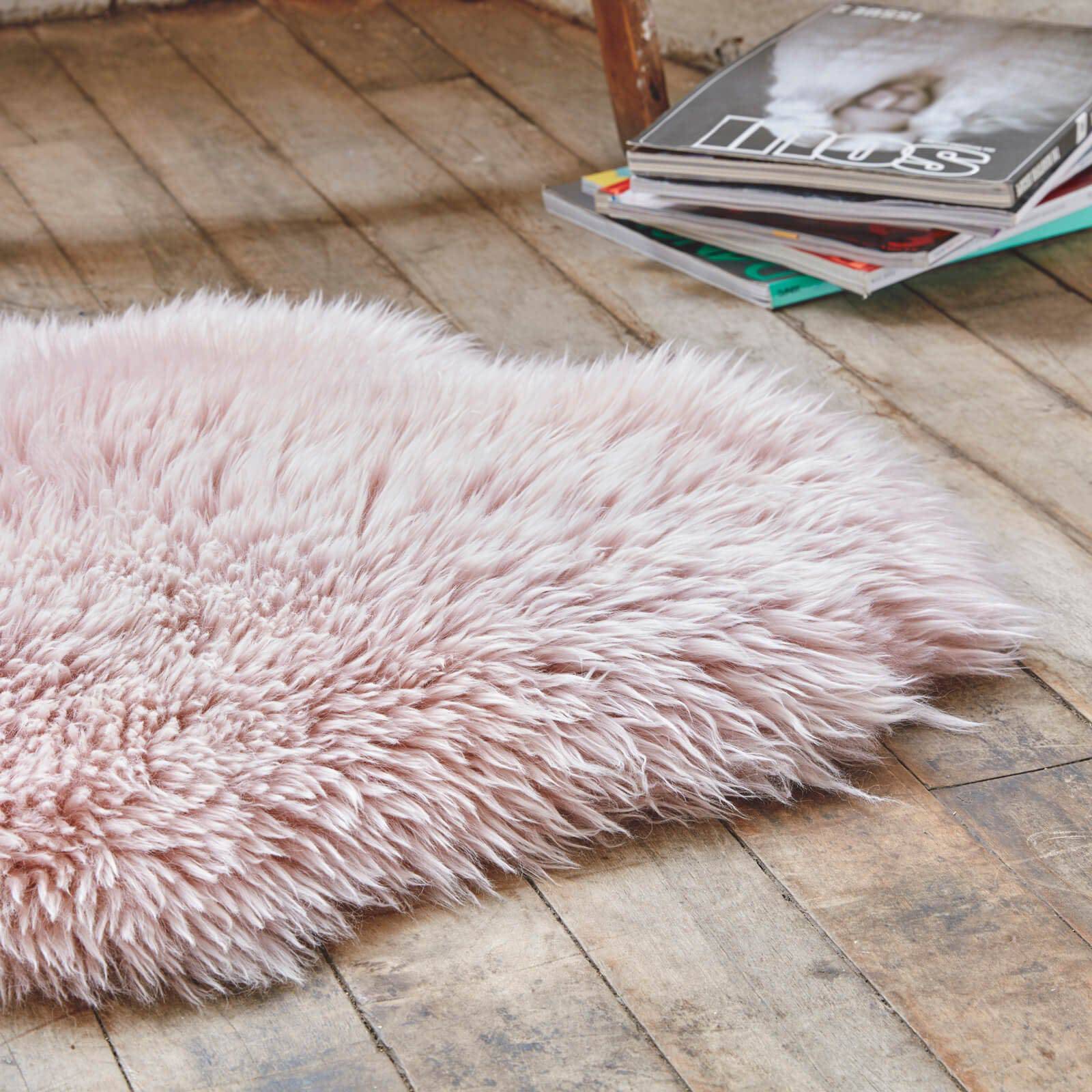 Luxurious Sheepskin Rug -Natural Shp-P - Rugs - ebarza Furniture UAE | Shop Modern Furniture in Abu Dhabi & Dubai - مفروشات ايبازرا في الامارات | تسوق اثاث عصري وديكورات مميزة في دبي وابوظبي