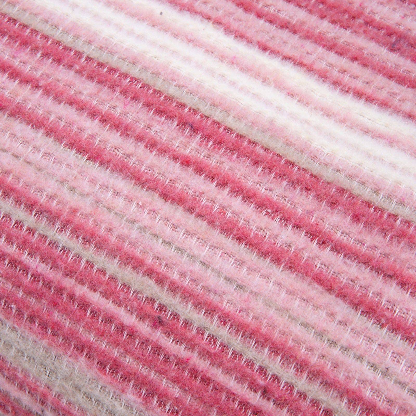 Lyon Pink Double Softline Blanket 201.15.01.0071 -  Blankets | بطانية (ليون بينك) مزدوجة سوفت لاين - ebarza Furniture UAE | Shop Modern Furniture in Abu Dhabi & Dubai - مفروشات ايبازرا في الامارات | تسوق اثاث عصري وديكورات مميزة في دبي وابوظبي