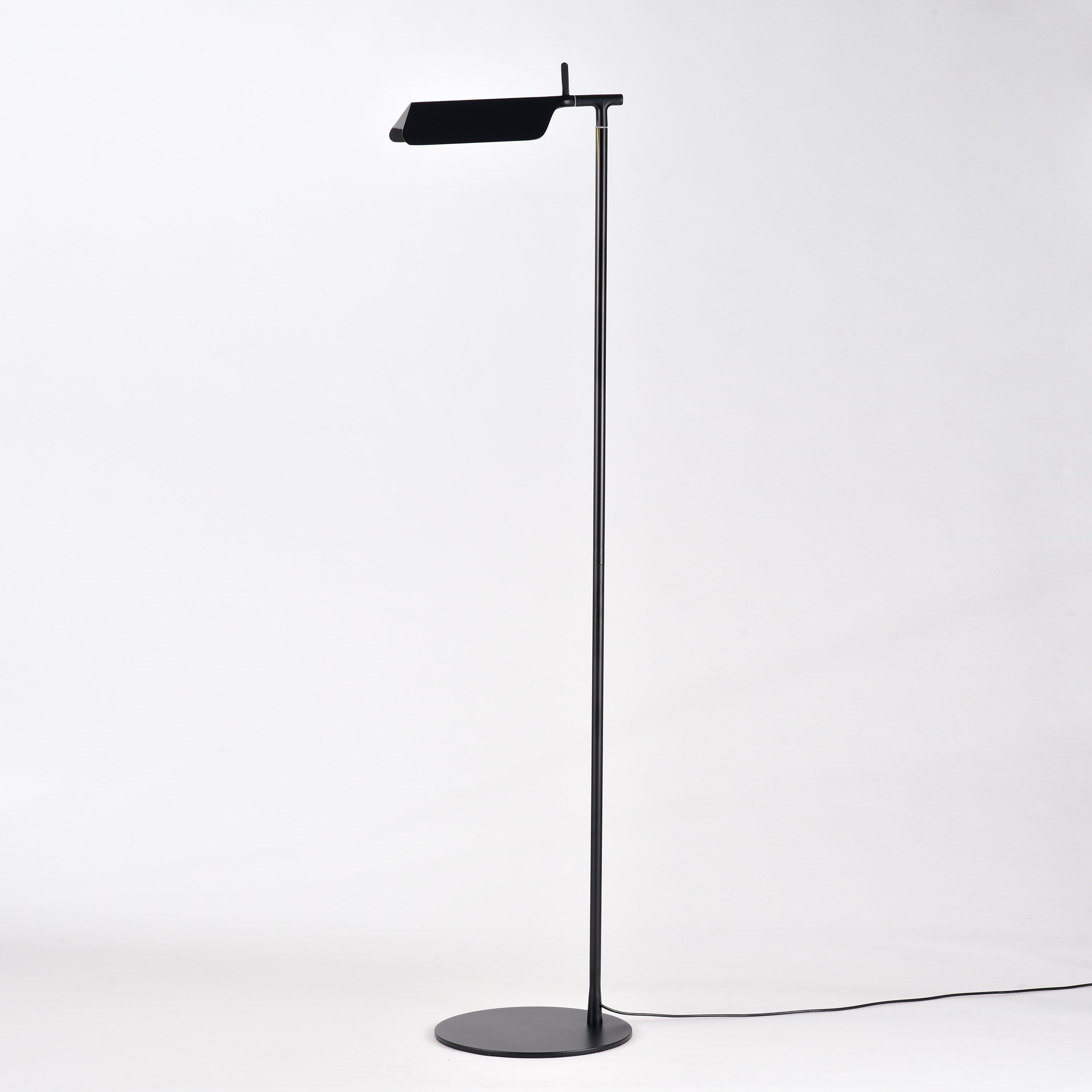 As Is - Modern Floor Lamp Cl1272Fb-B - DISPLAY ITEM - ebarza Furniture UAE | Shop Modern Furniture in Abu Dhabi & Dubai - مفروشات ايبازرا في الامارات | تسوق اثاث عصري وديكورات مميزة في دبي وابوظبي