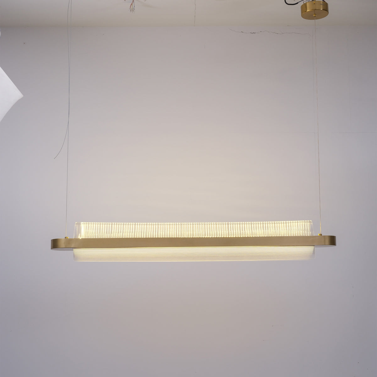 BEACON Molten Pearl Pendant Lamp CY-DD-1061 hanging pendant light with a glossy, pearl-like finish and modern design.