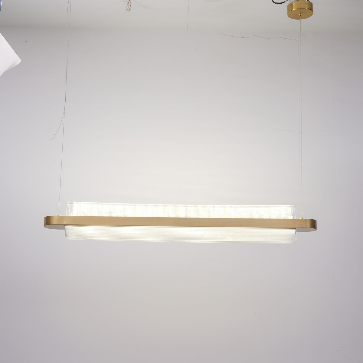 BEACON Molten Pearl Pendant Lamp CY-DD-1061 hanging pendant light with a glossy, pearl-like finish and modern design.