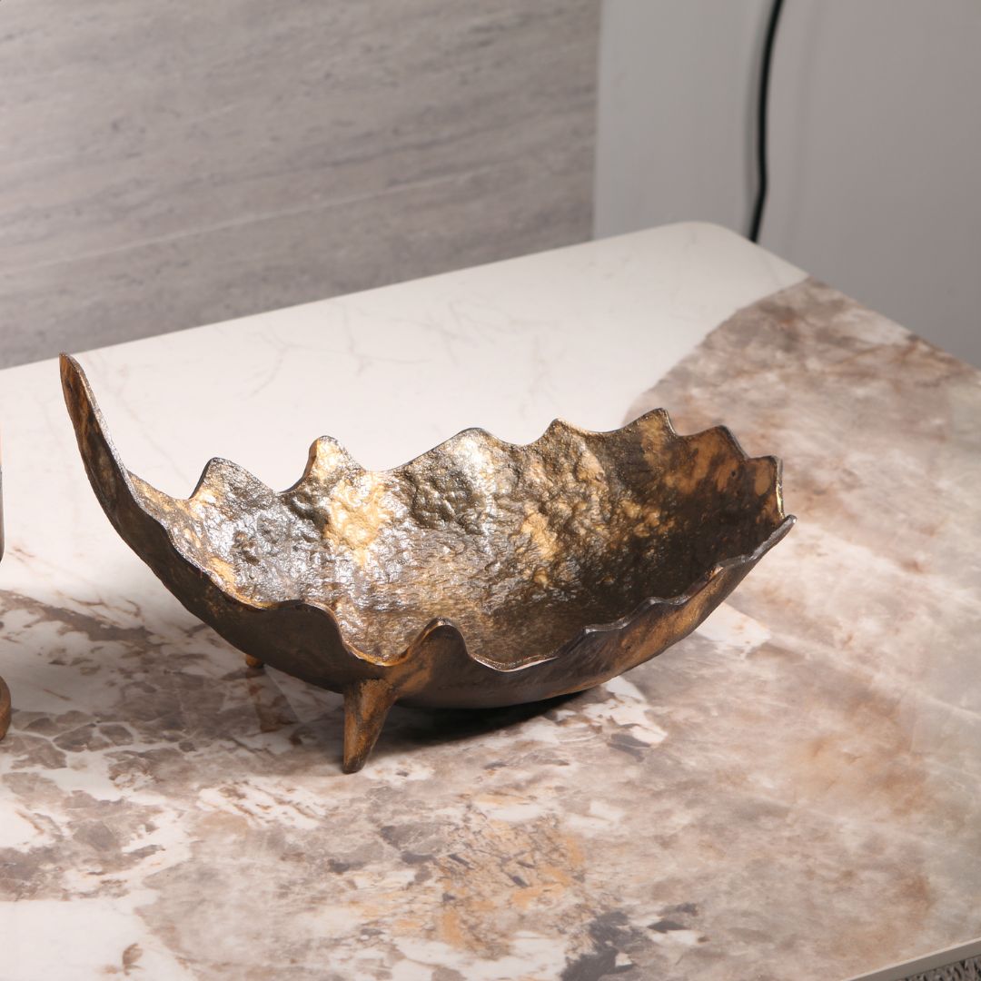 Moon-Shaped Metal Tray KC5006 - Trays - ebarza Furniture UAE | Shop Modern Furniture in Abu Dhabi & Dubai - مفروشات ايبازرا في الامارات | تسوق اثاث عصري وديكورات مميزة في دبي وابوظبي