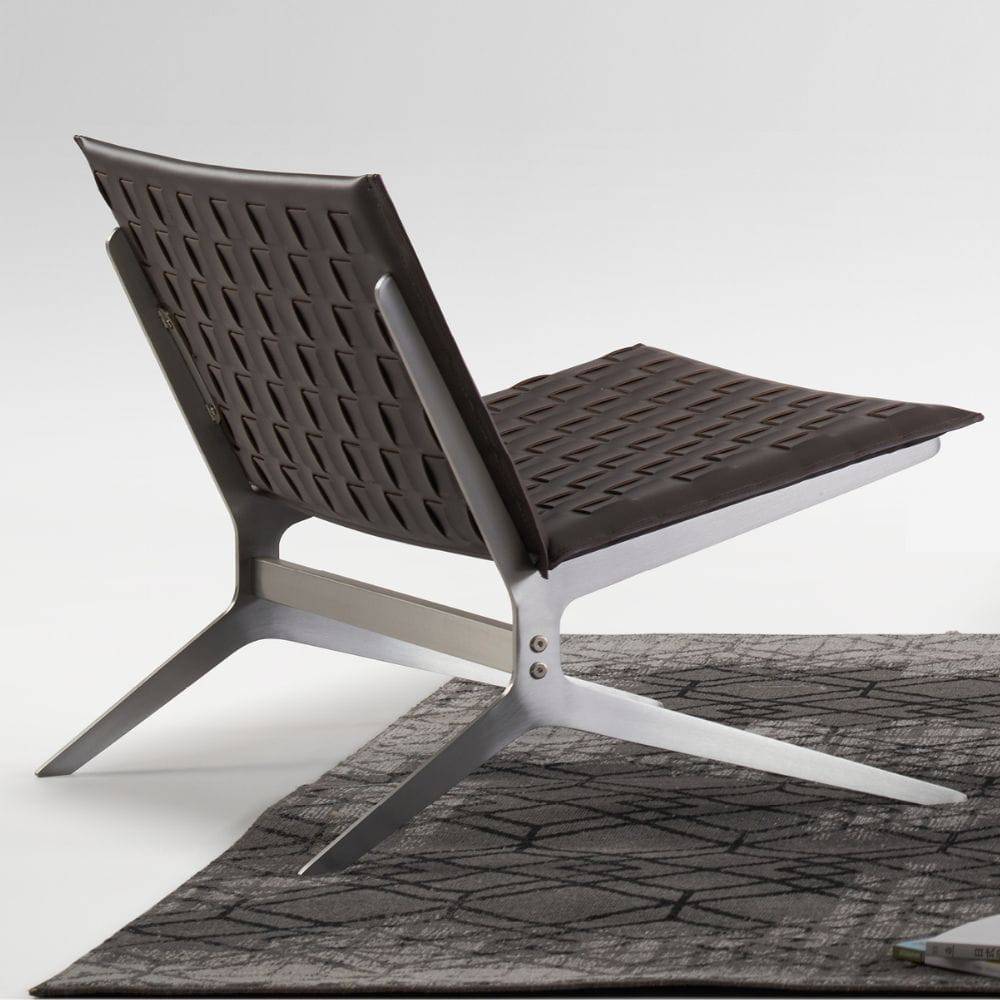 Mustang Brown Lounge Chair Lc060C - Lounge Chairs - ebarza Furniture UAE | Shop Modern Furniture in Abu Dhabi & Dubai - مفروشات ايبازرا في الامارات | تسوق اثاث عصري وديكورات مميزة في دبي وابوظبي