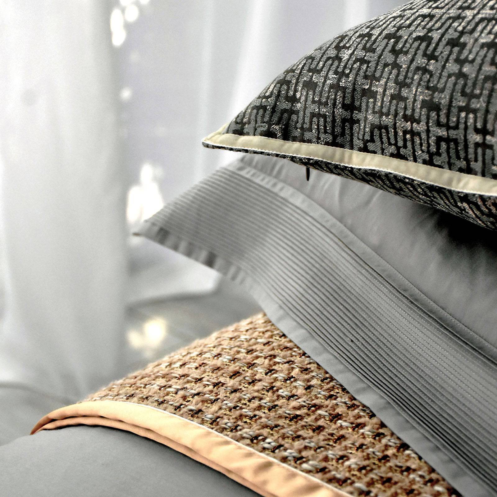 Nice Full Bedding Set Ebb-005 -  Bedding | مجموعة مفروشات نايس الكاملة - ebarza Furniture UAE | Shop Modern Furniture in Abu Dhabi & Dubai - مفروشات ايبازرا في الامارات | تسوق اثاث عصري وديكورات مميزة في دبي وابوظبي
