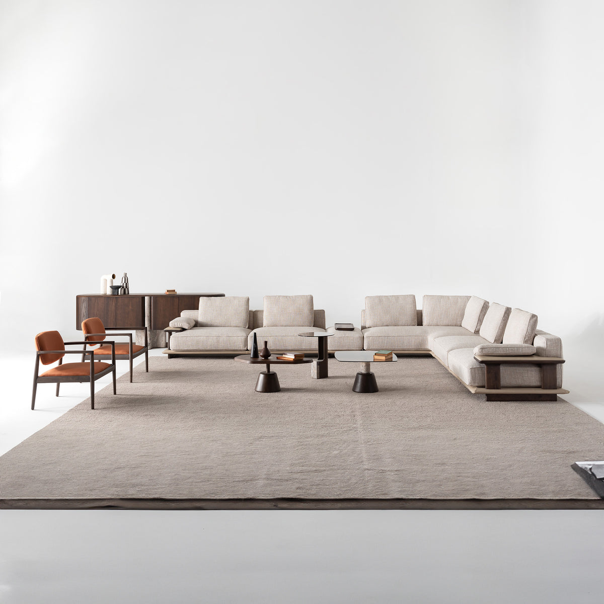 Display image of a HOMAGE KOLTUK Odeon single sofa module with left arm, 123cm, designed for Odeon sofa OD-L/M-ARM003.