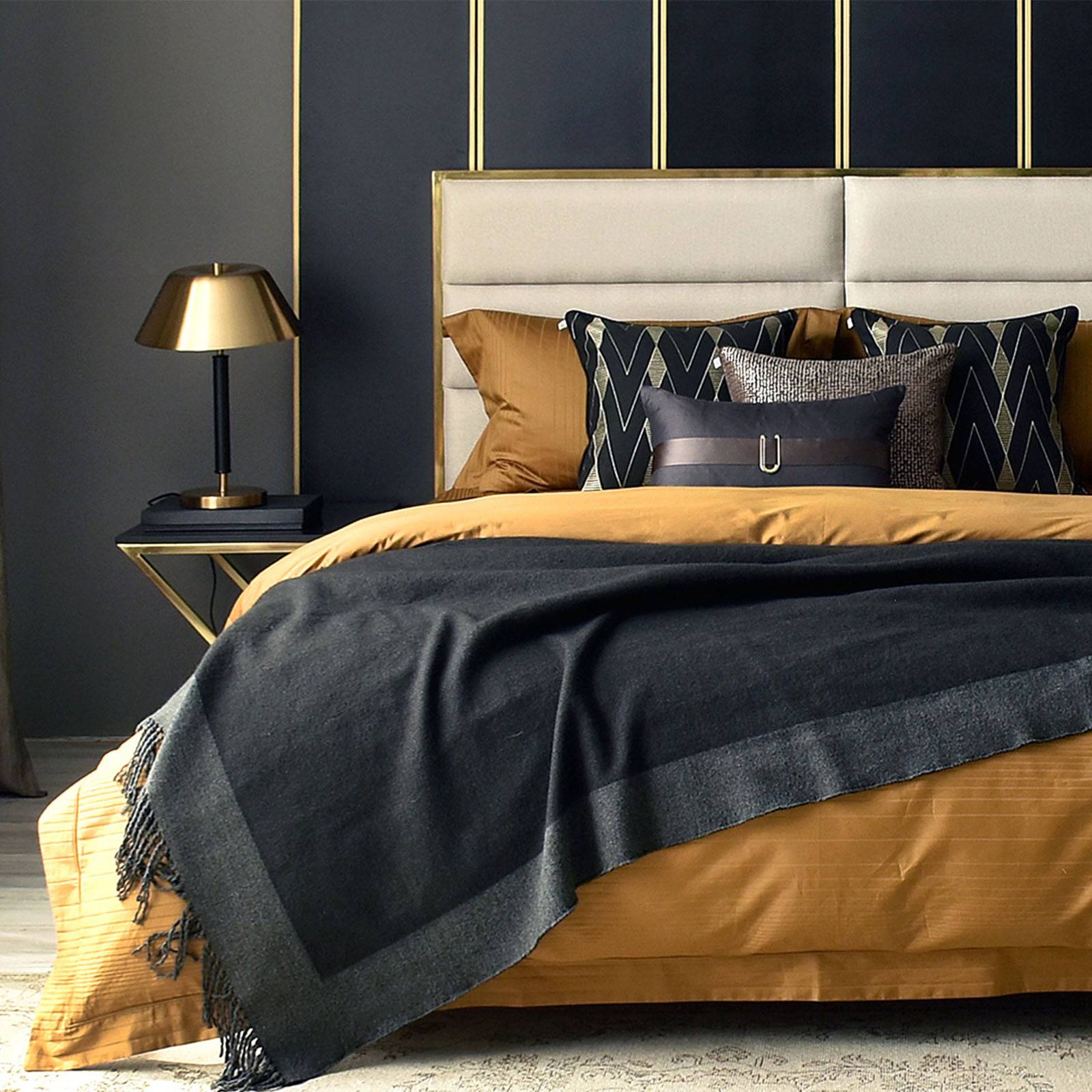 Oise Full Bedding Set Ebb-007 -  Bedding | مجموعة مفروشات أويس الكاملة - ebarza Furniture UAE | Shop Modern Furniture in Abu Dhabi & Dubai - مفروشات ايبازرا في الامارات | تسوق اثاث عصري وديكورات مميزة في دبي وابوظبي