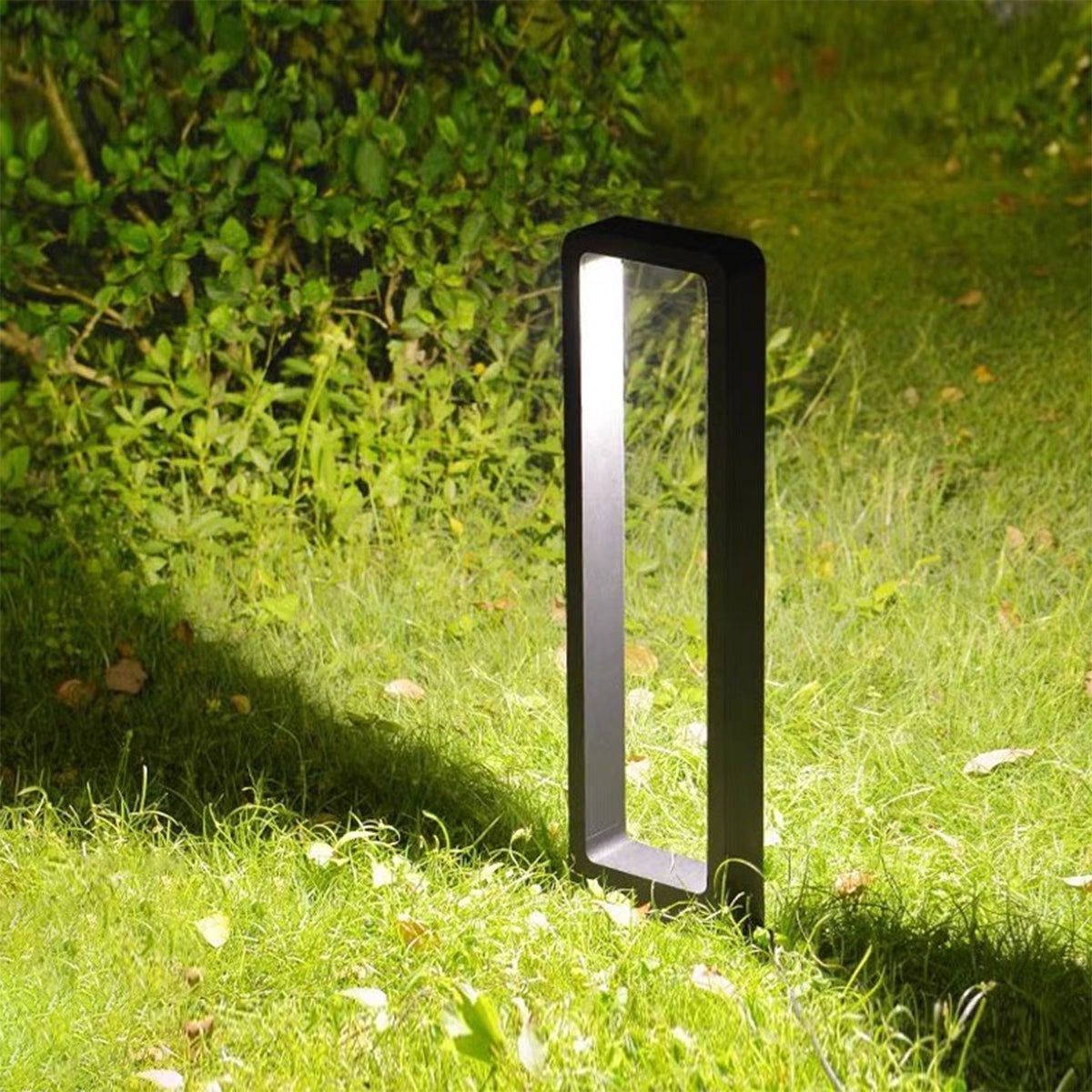 Outdoor BEACON HTD-K-2911 lawn light for outdoor lighting, showing its sleek design and durable construction.