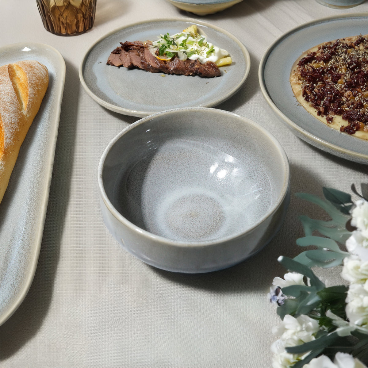 BEACON Passifoy Bowl HZ2476, a stylish ceramic bowl with a smooth finish, perfect for serving salads or snacks.
