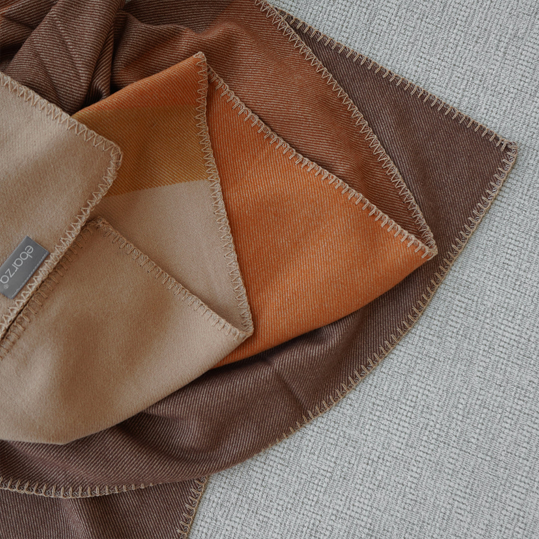 PlushHaven Throw Blanket - 260GSM - Blankets - ebarza Furniture UAE | Shop Modern Furniture in Abu Dhabi & Dubai - مفروشات ايبازرا في الامارات | تسوق اثاث عصري وديكورات مميزة في دبي وابوظبي