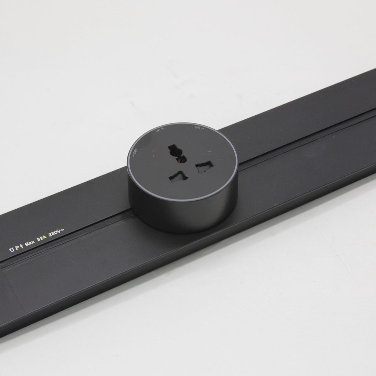 BEACON Power Track System 120x8 cm AH04-C with sleek metal finish, designed for efficient electrical wiring installation.