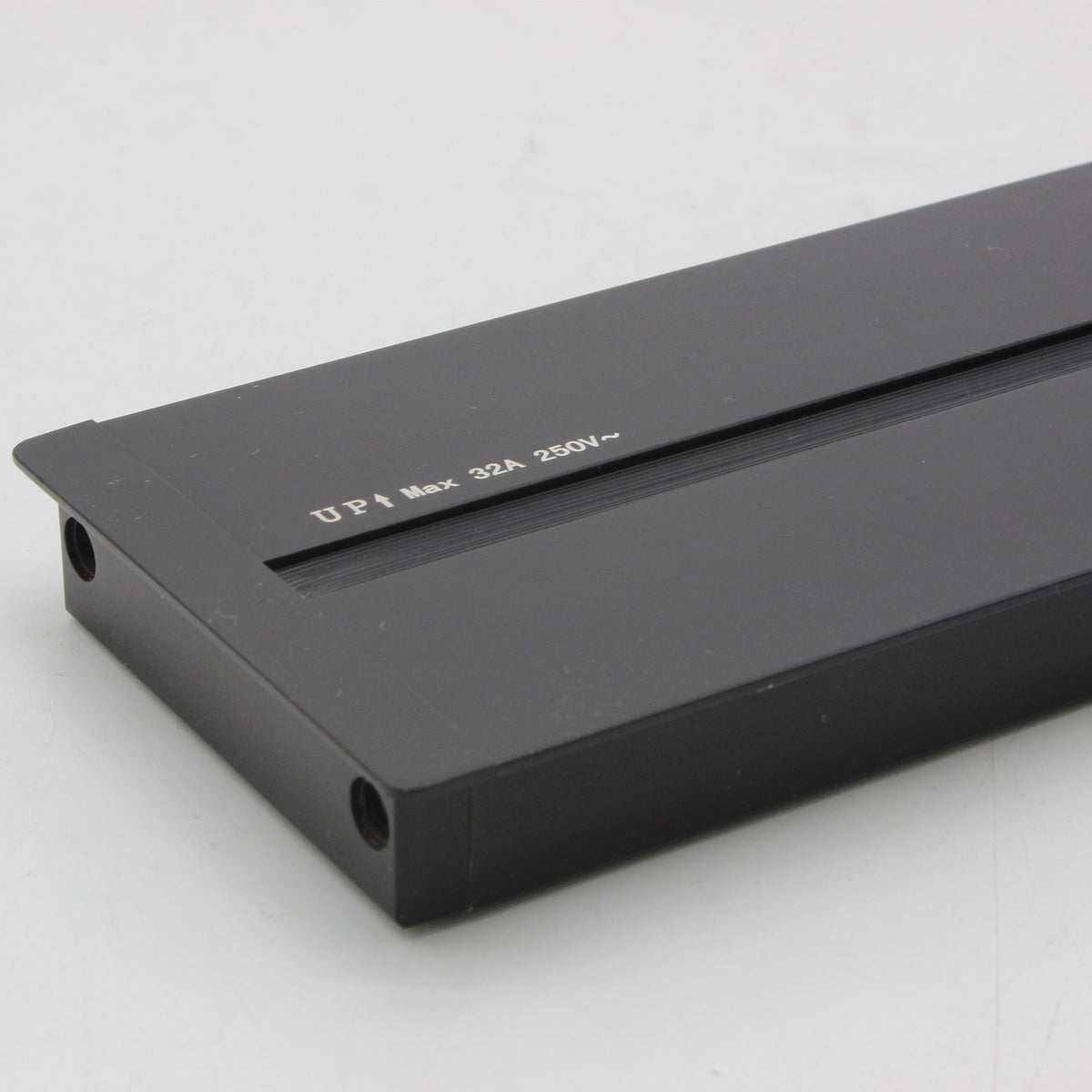 BEACON Power Track System 120x8 cm AH04-C, electrical track for lighting installation, with visible mounting components.