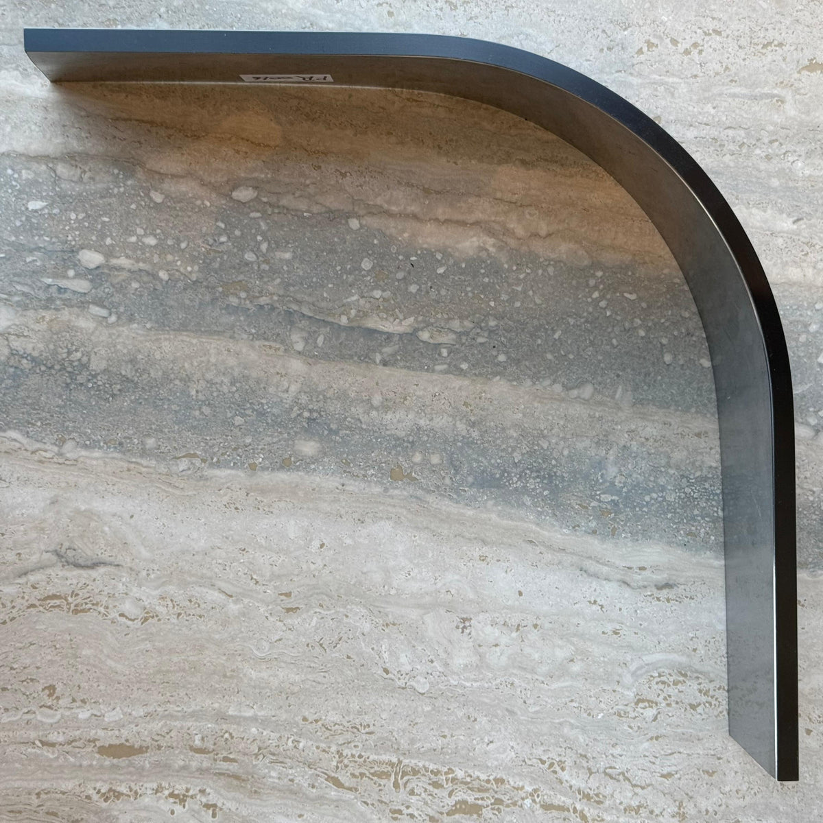 Black R200 10cm external corner skirting accessory by BEACON for wall panels and profiles, designed for clean corner finishes.