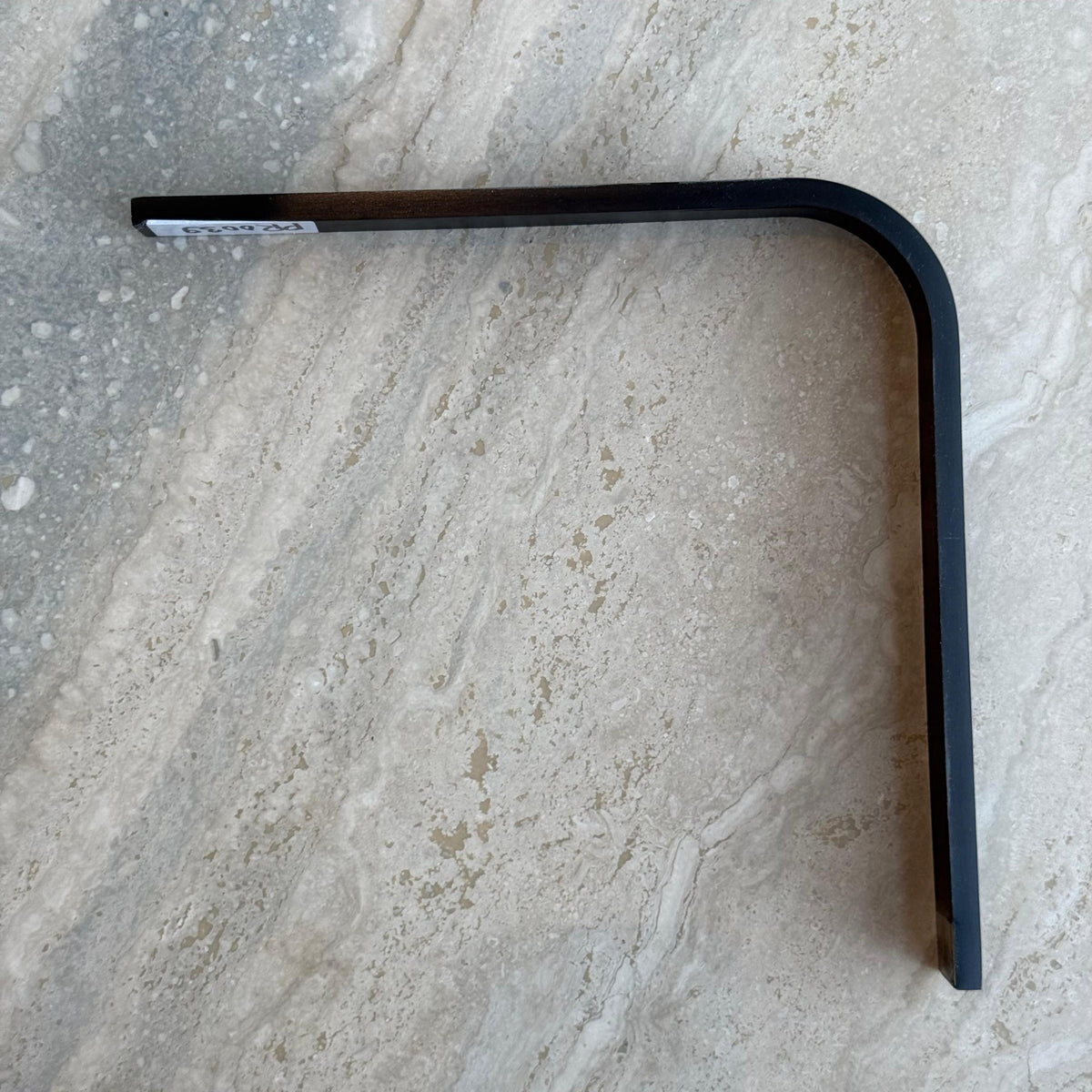 Black R50 2.5cm external corner accessory for wall panels and profiles by BEACON, designed for seamless wall finishing.