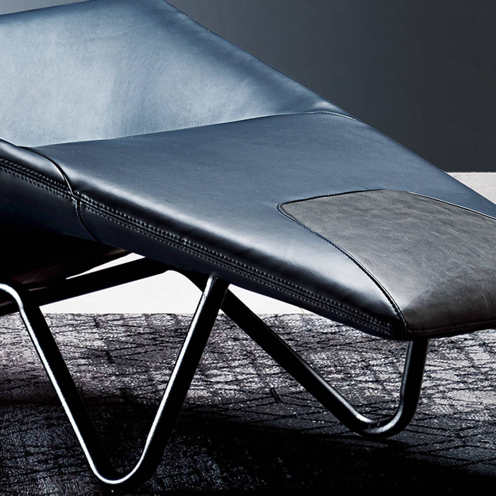 Relax Lounge Chair LC035-B - Lounge Chairs - ebarza Furniture UAE | Shop Modern Furniture in Abu Dhabi & Dubai - مفروشات ايبازرا في الامارات | تسوق اثاث عصري وديكورات مميزة في دبي وابوظبي