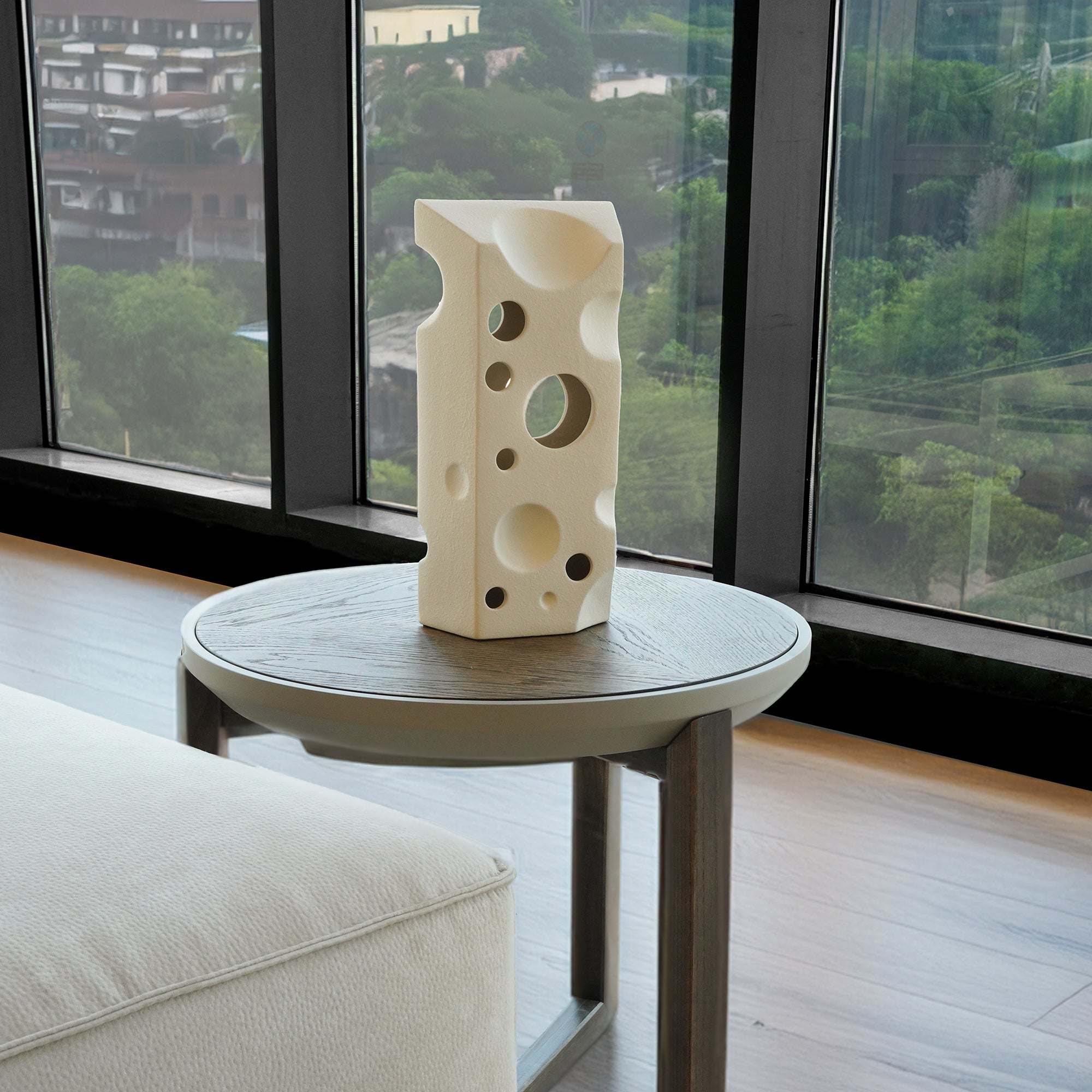 Round Hole Ornament-A FD-D22101A - Home Decor Figurines - ebarza Furniture UAE | Shop Modern Furniture in Abu Dhabi & Dubai - مفروشات ايبازرا في الامارات | تسوق اثاث عصري وديكورات مميزة في دبي وابوظبي