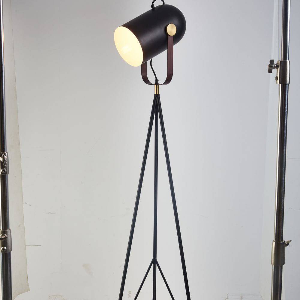 Pre-order 35 Days Delivery S-Class Black Floor Lamp Cy-Ltd-1006-B - Floor Lamps - ebarza Furniture UAE | Shop Modern Furniture in Abu Dhabi & Dubai - مفروشات ايبازرا في الامارات | تسوق اثاث عصري وديكورات مميزة في دبي وابوظبي