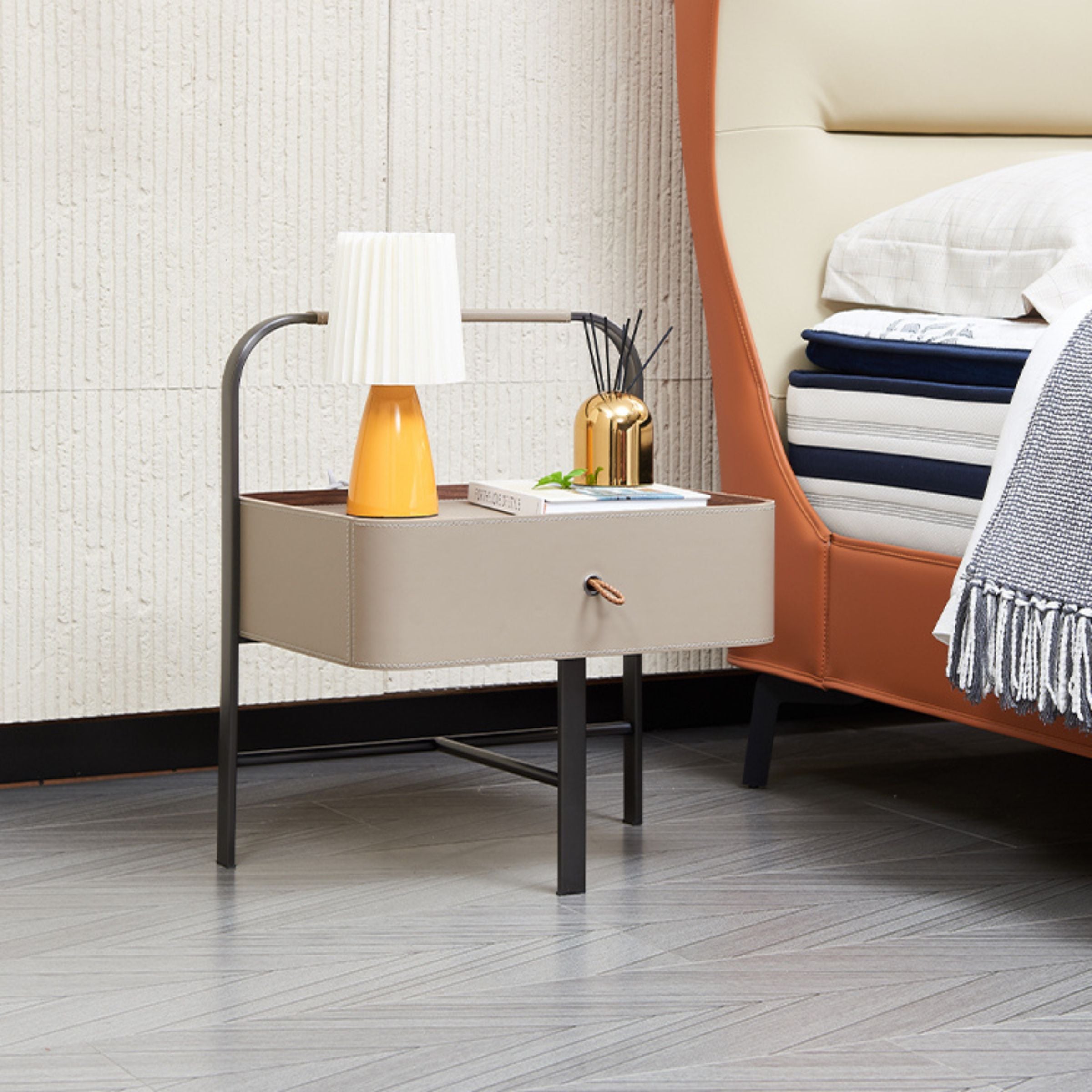 AS IS - Saddle Leather Side Table MLL-E10 - DISPLAY ITEM - ebarza Furniture UAE | Shop Modern Furniture in Abu Dhabi & Dubai - مفروشات ايبازرا في الامارات | تسوق اثاث عصري وديكورات مميزة في دبي وابوظبي