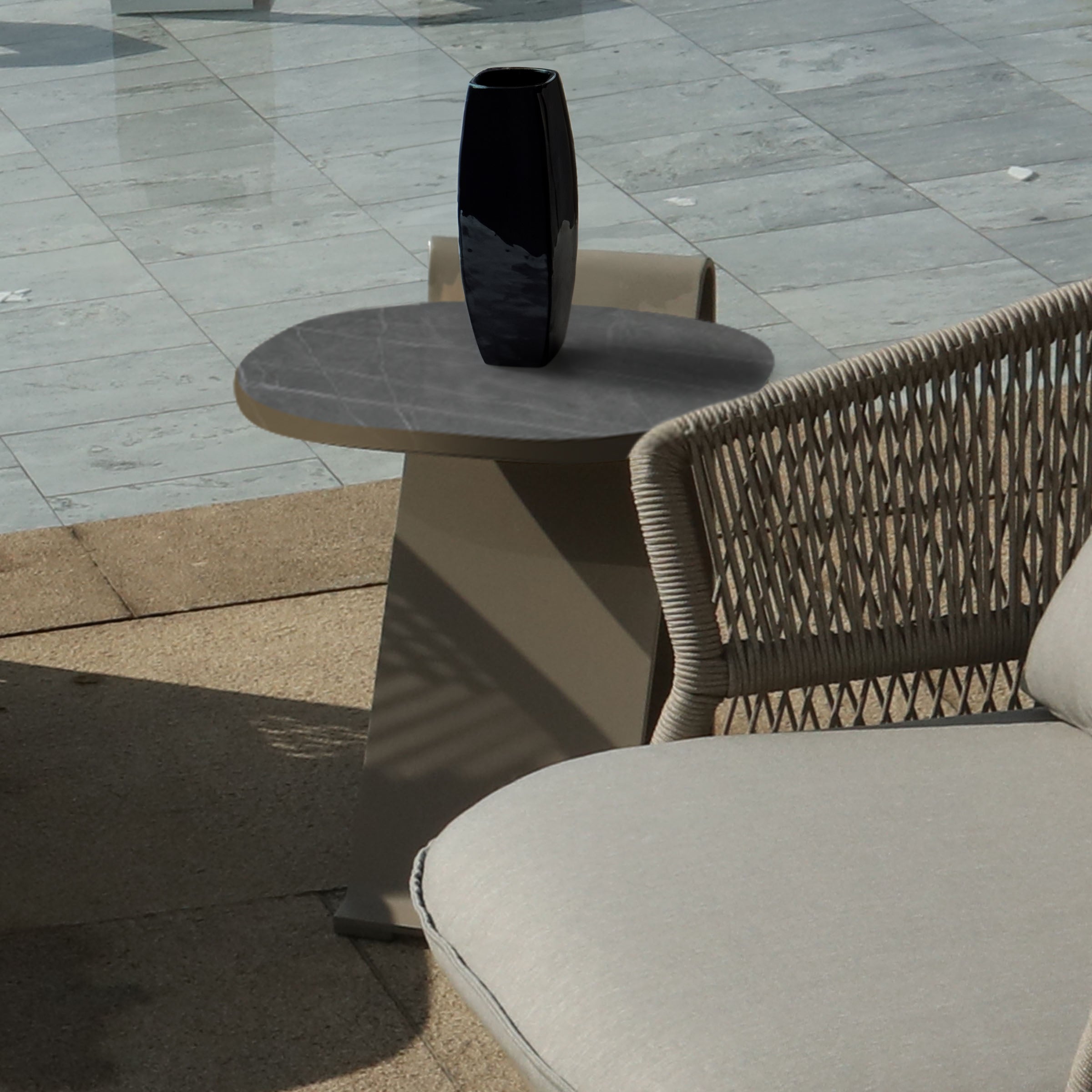 Serie R Outdoor Side Table Side-R102 - Outdoor Tables - ebarza Furniture UAE | Shop Modern Furniture in Abu Dhabi & Dubai - مفروشات ايبازرا في الامارات | تسوق اثاث عصري وديكورات مميزة في دبي وابوظبي