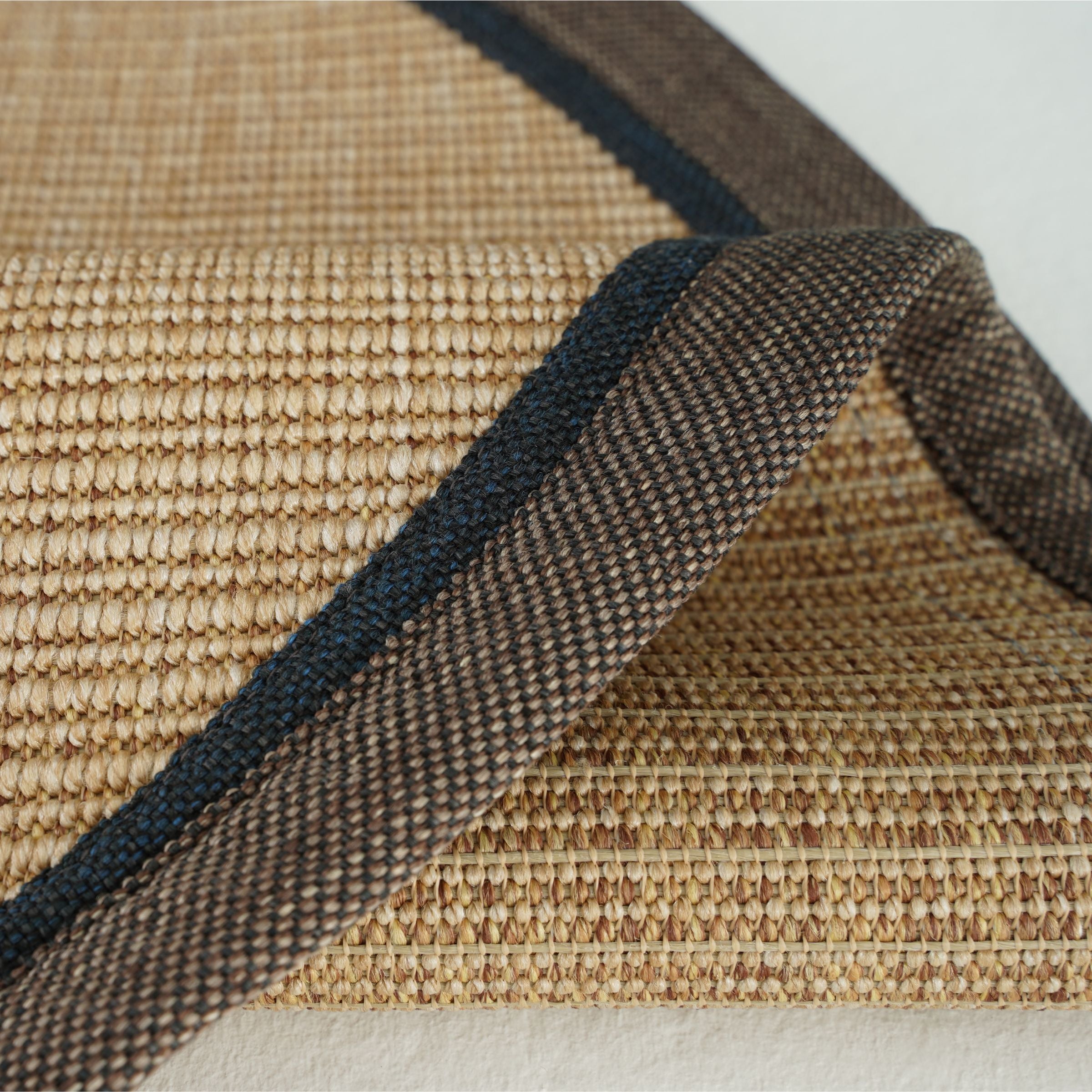 Sisal Carpet Madrid D300 CM CH-SSLMDRD-RL - Rugs - ebarza Furniture UAE | Shop Modern Furniture in Abu Dhabi & Dubai - مفروشات ايبازرا في الامارات | تسوق اثاث عصري وديكورات مميزة في دبي وابوظبي