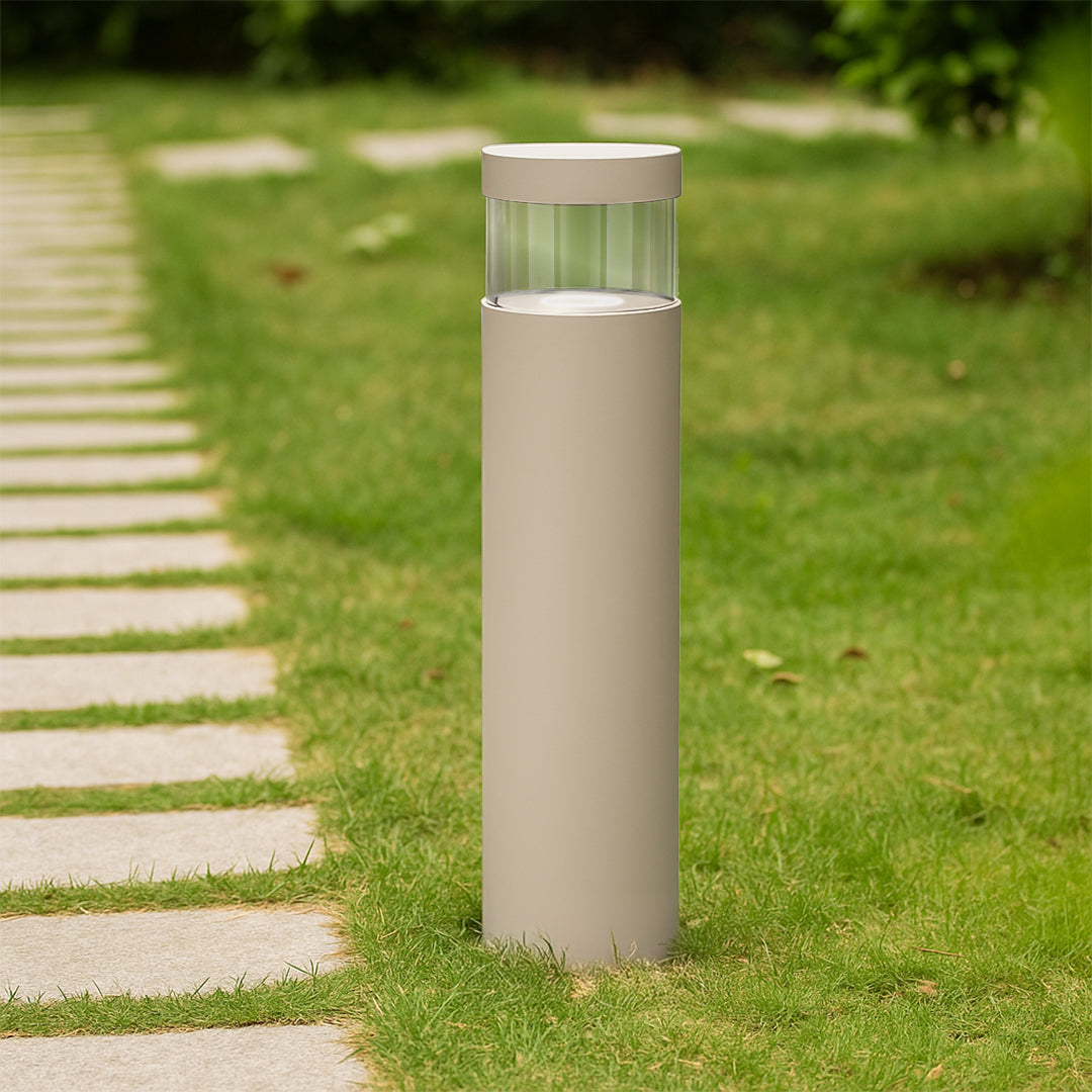 Beacon Solflare outdoor lamp LWC456A-150-600, weatherproof outdoor lighting fixture with modern design and durable construction.