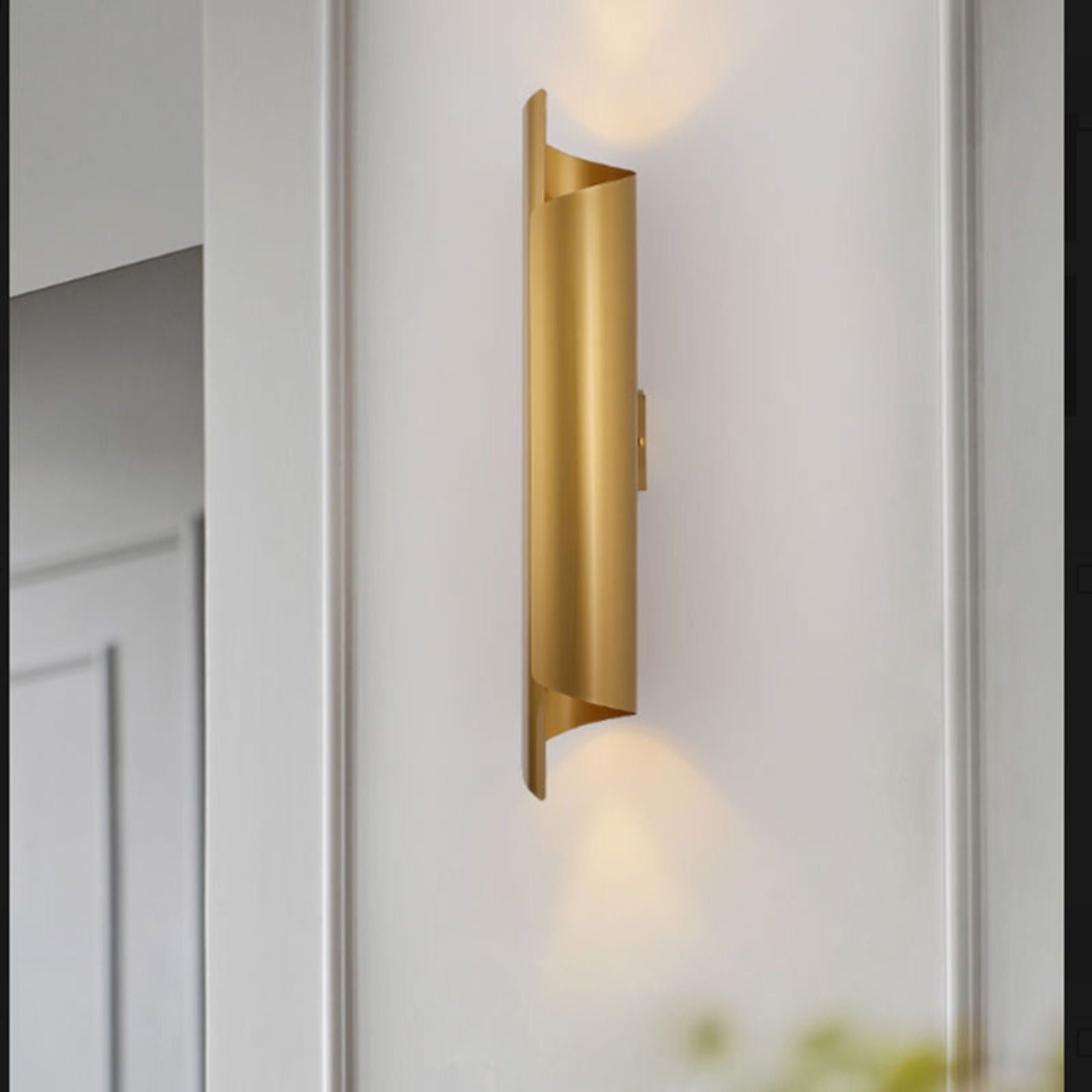 Pre-order 35 Days Delivery The Golden Roll Wall Lamp CY-BD-1025 - Wall Lamps - ebarza Furniture UAE | Shop Modern Furniture in Abu Dhabi & Dubai - مفروشات ايبازرا في الامارات | تسوق اثاث عصري وديكورات مميزة في دبي وابوظبي