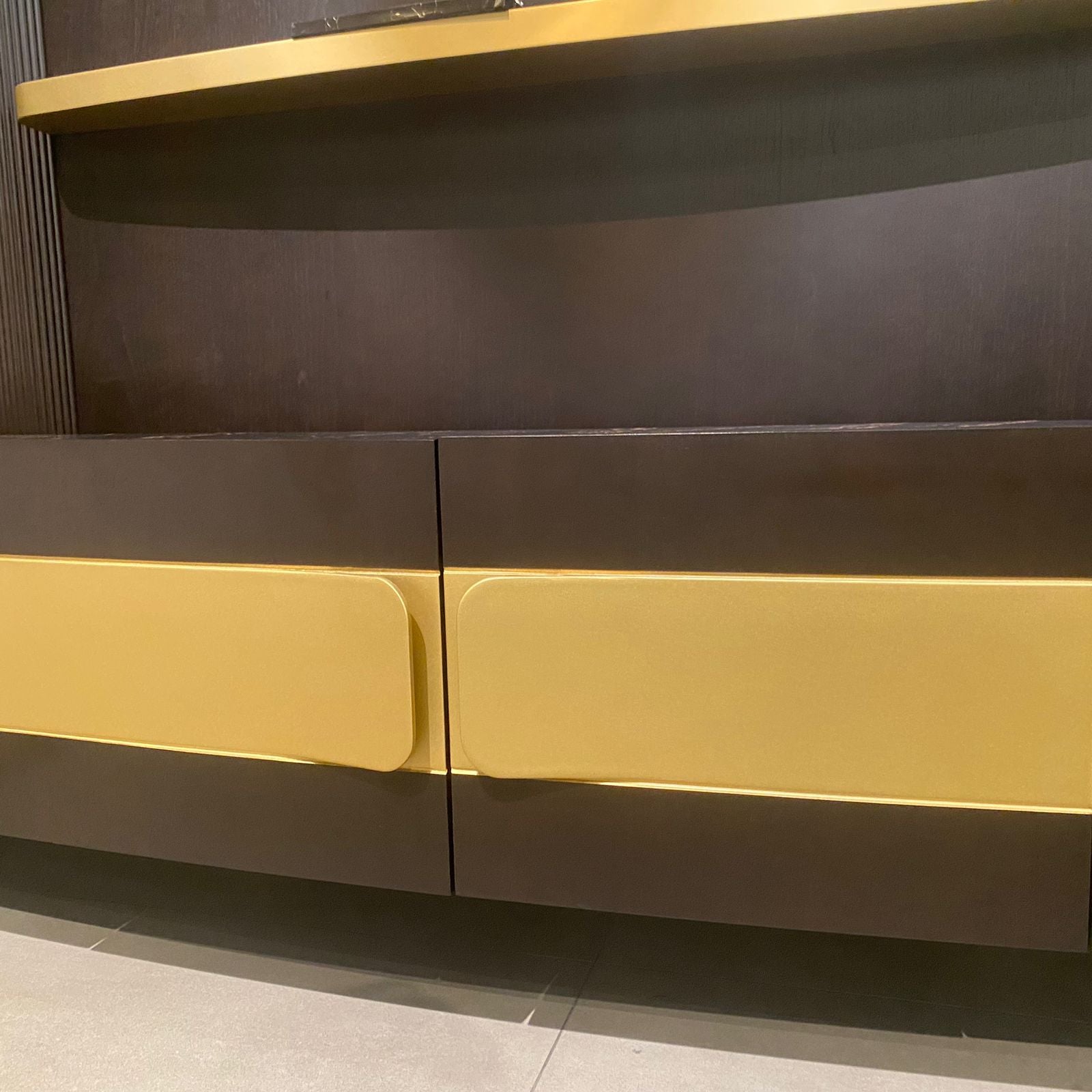 Display Item - Vega TV Unit 268cm TVAVEG001Nakheel - DISPLAY ITEM - ebarza Furniture UAE | Shop Modern Furniture in Abu Dhabi & Dubai - مفروشات ايبازرا في الامارات | تسوق اثاث عصري وديكورات مميزة في دبي وابوظبي