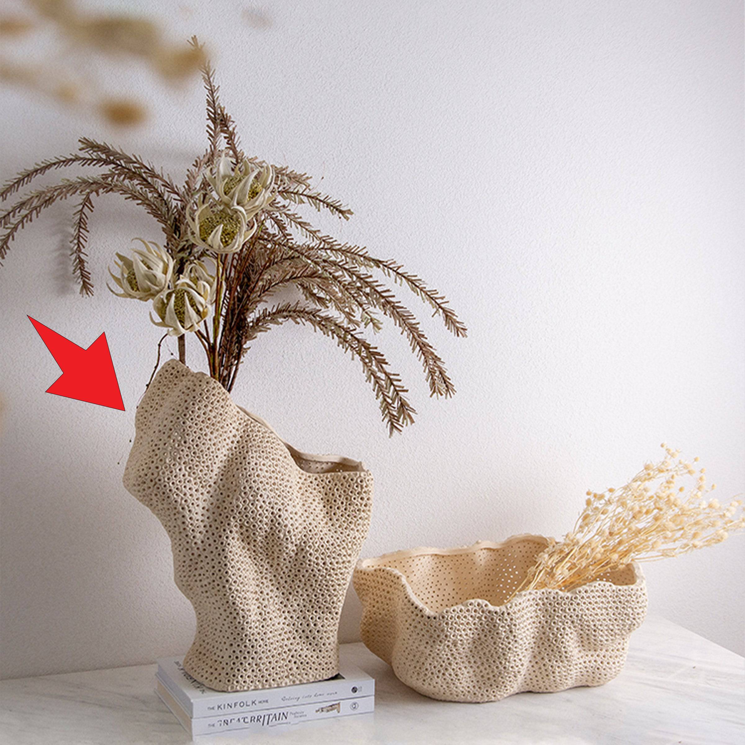 White Handmade Vase -A Fa-D2130A - Vases - ebarza Furniture UAE | Shop Modern Furniture in Abu Dhabi & Dubai - مفروشات ايبازرا في الامارات | تسوق اثاث عصري وديكورات مميزة في دبي وابوظبي